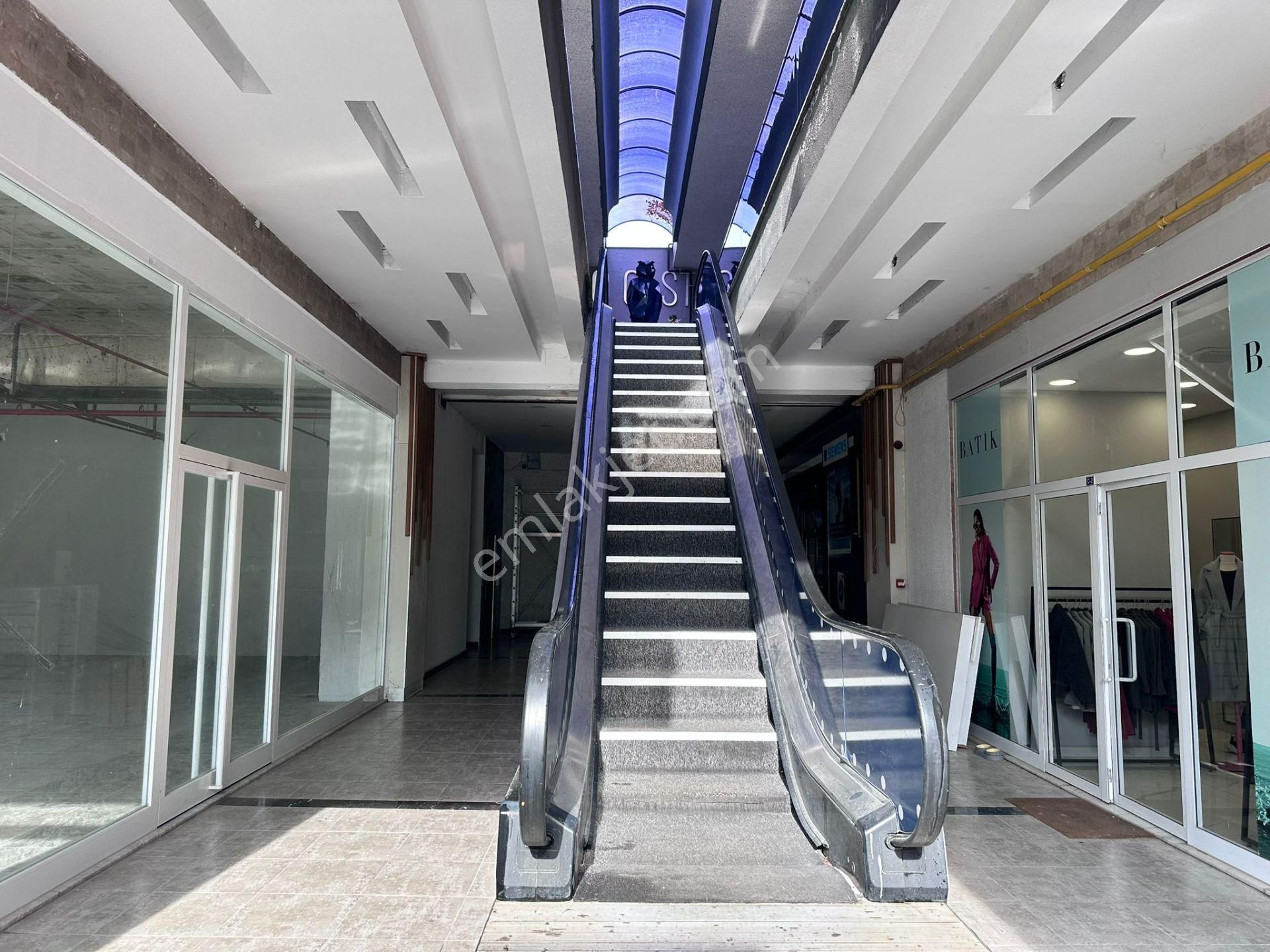 Sanayi Karşısı Avm İçinde Yatırımlık Dükkan - Görsel 9