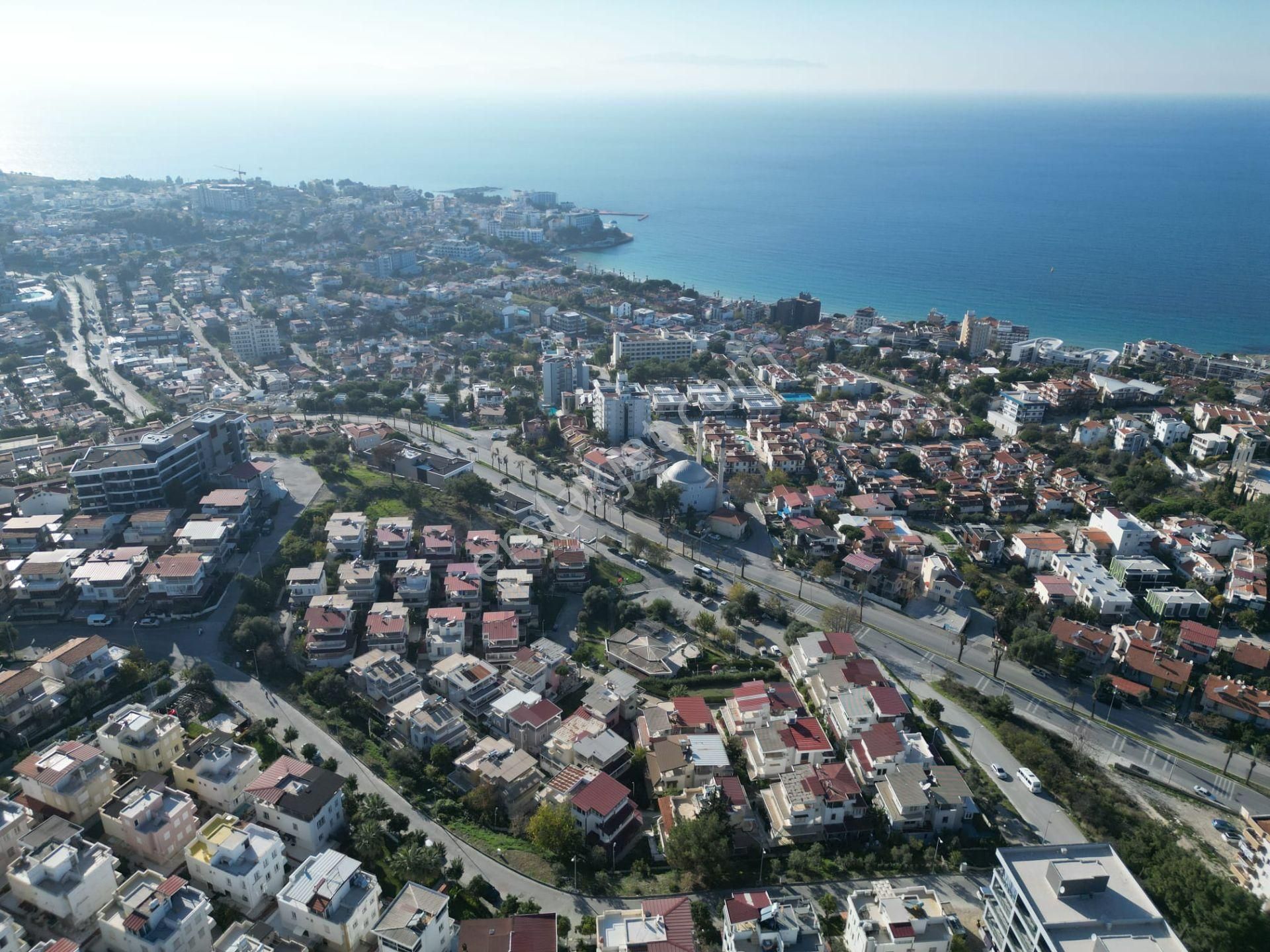 Merkezi Konumda Deniz Manzaralı Fırsat Villa - Görsel 2