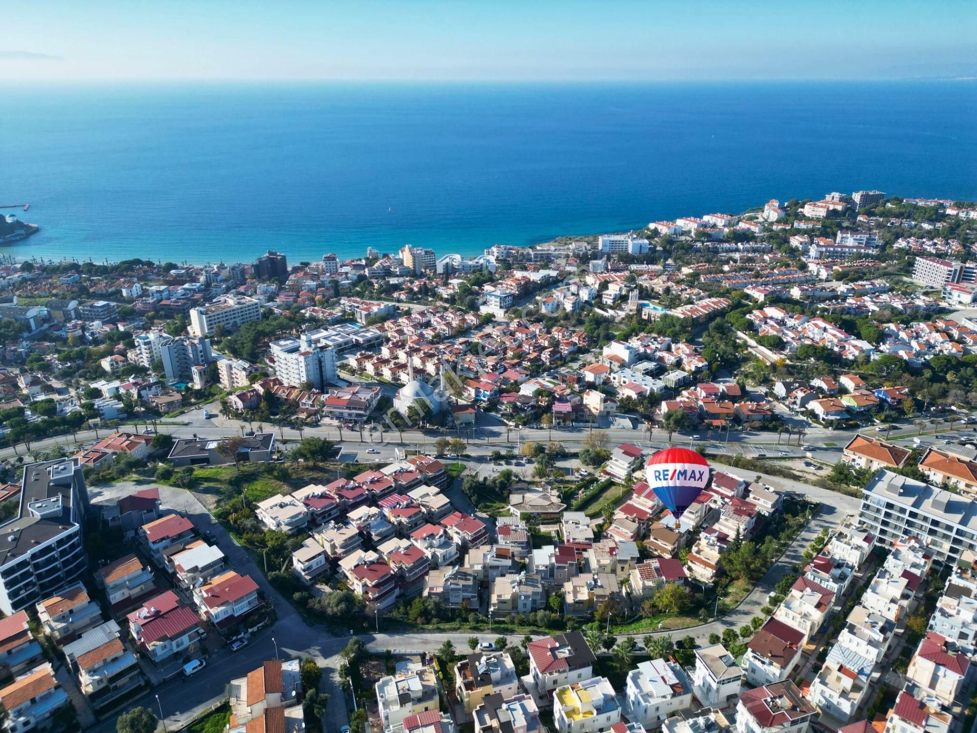 Merkezi Konumda Deniz Manzaralı Fırsat Villa - Görsel 14