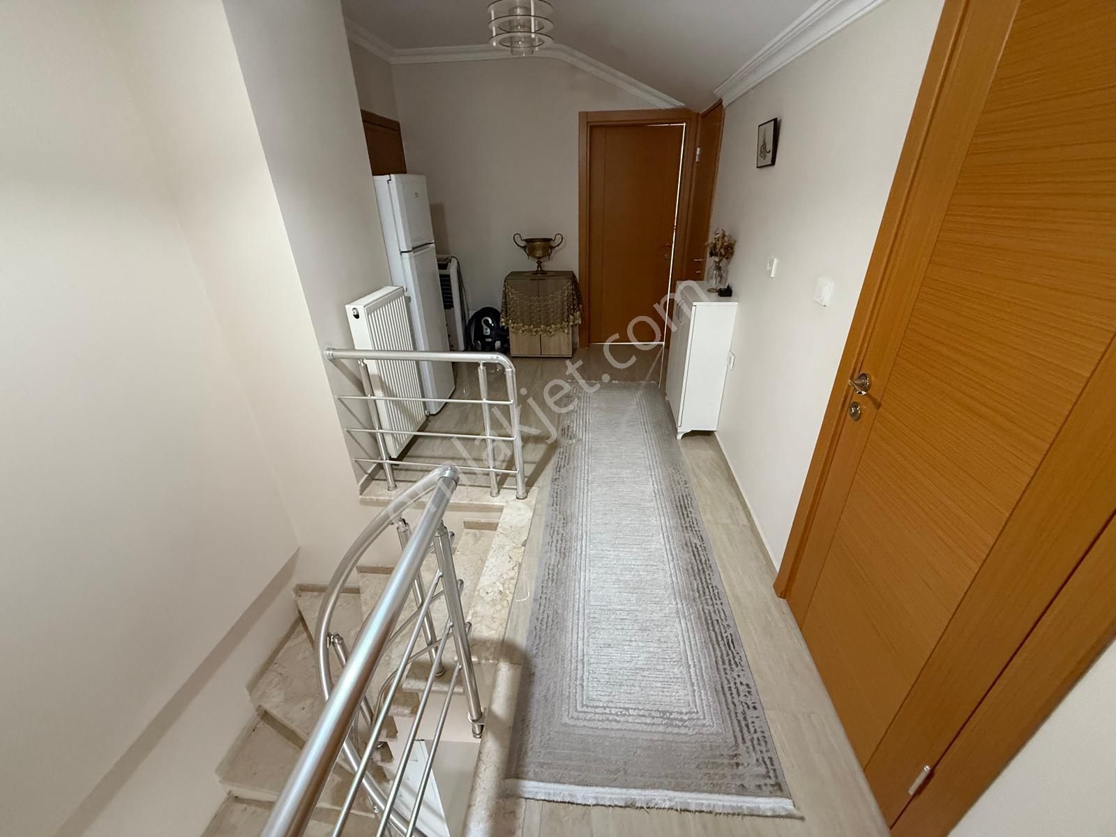 Bahçelievler Merkez'de 9 Yıllık Binada 3+2 Ön Cephe Dubleks - Görsel 20