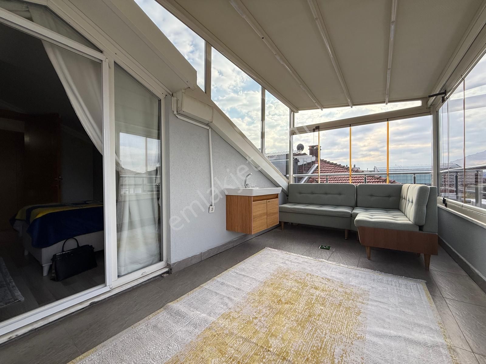 Bahçelievler Merkez'de 9 Yıllık Binada 3+2 Ön Cephe Dubleks - Görsel 25