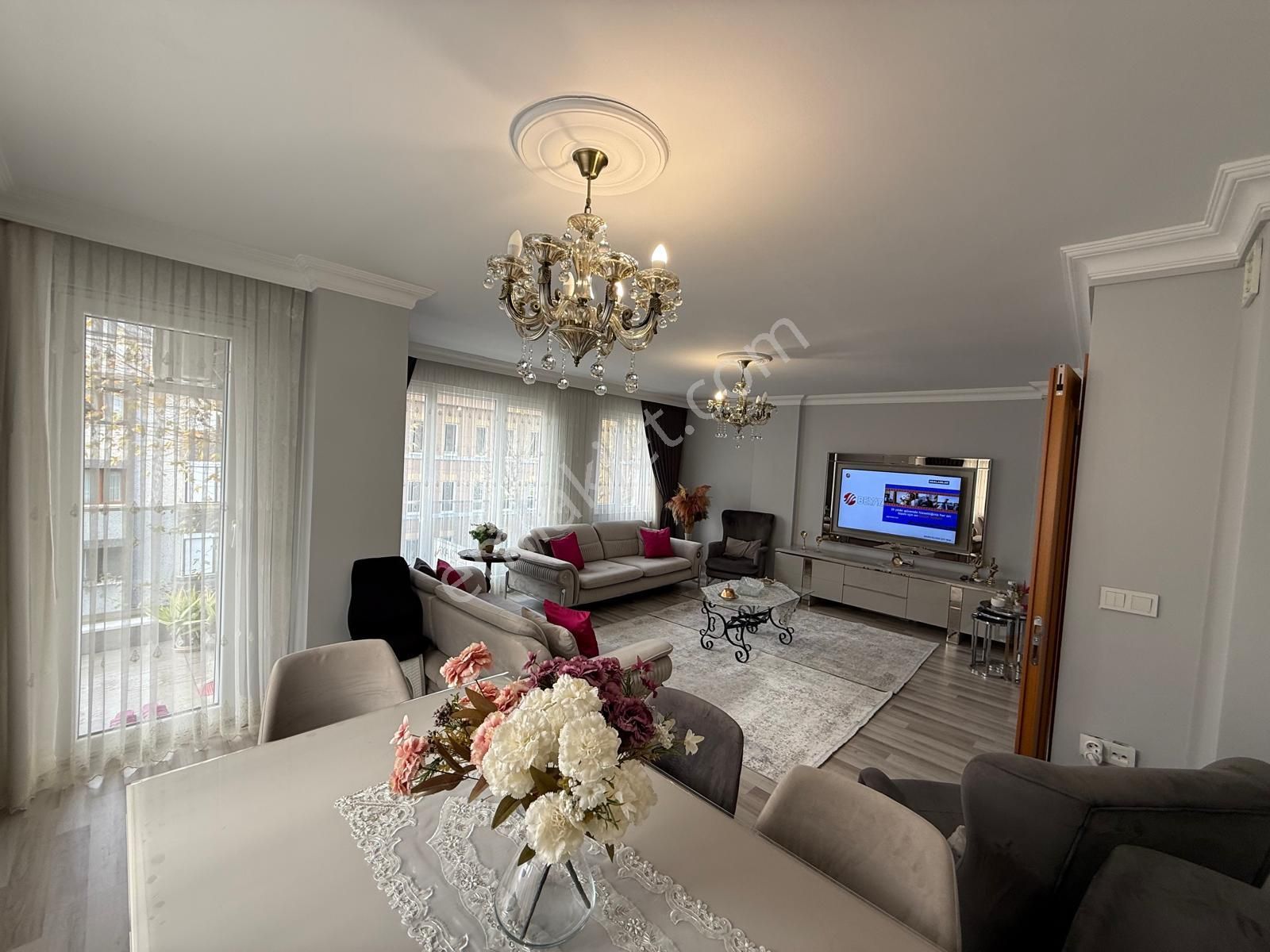 Bahçelievler Merkez'de 9 Yıllık Binada 3+2 Ön Cephe Dubleks - Görsel 6