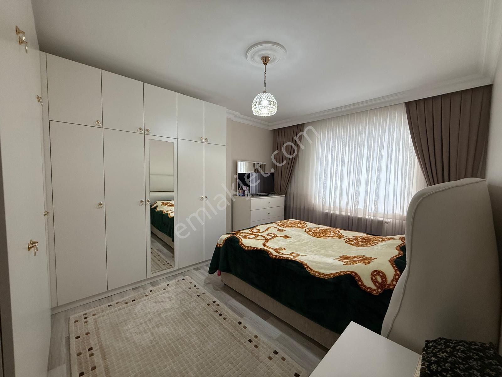 Bahçelievler Merkez'de 9 Yıllık Binada 3+2 Ön Cephe Dubleks - Görsel 13