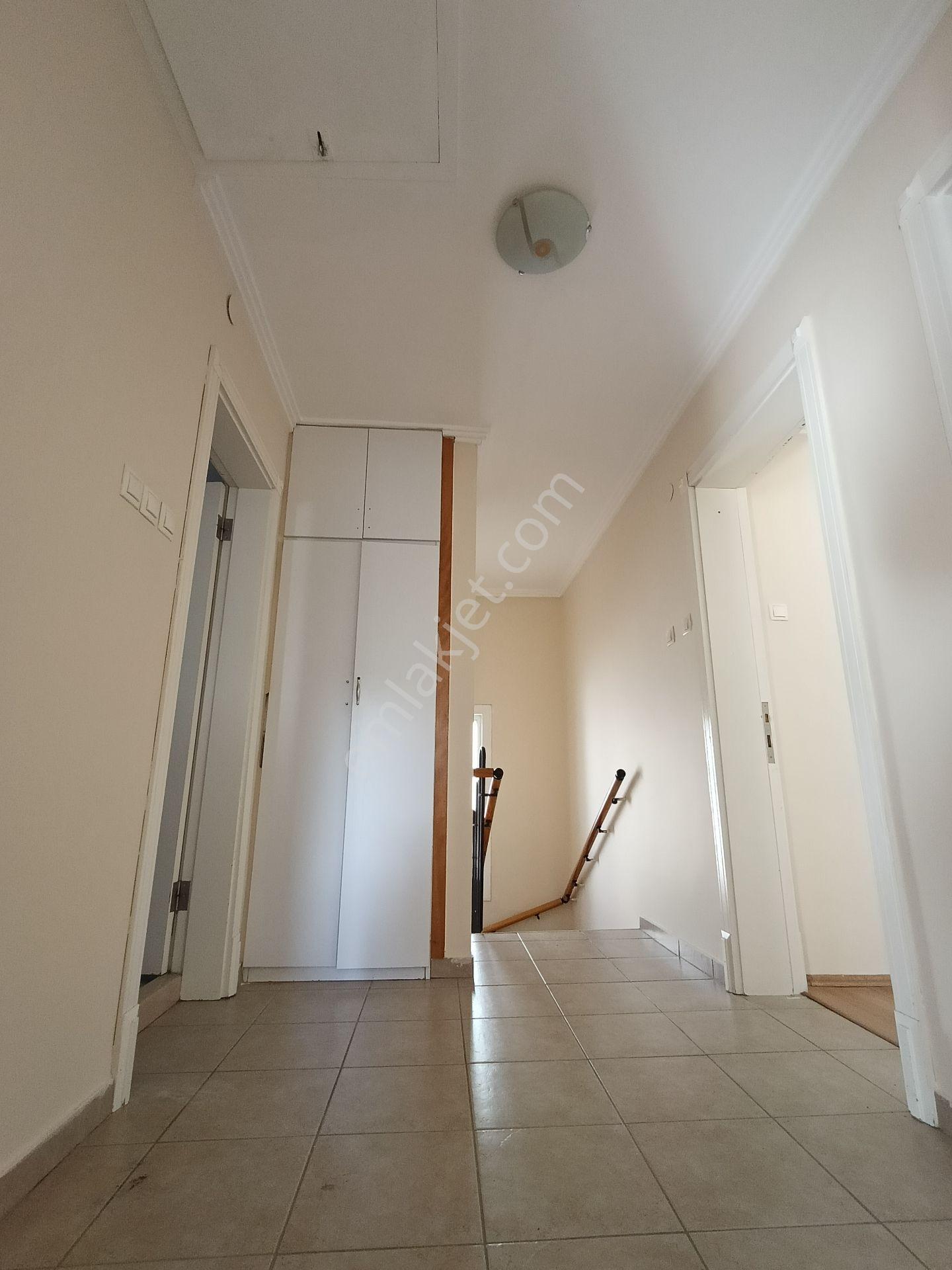 Polat Livedan Koru Beyazgül Sit.de Bakımlı Tripleks Köşe Villa - Görsel 22