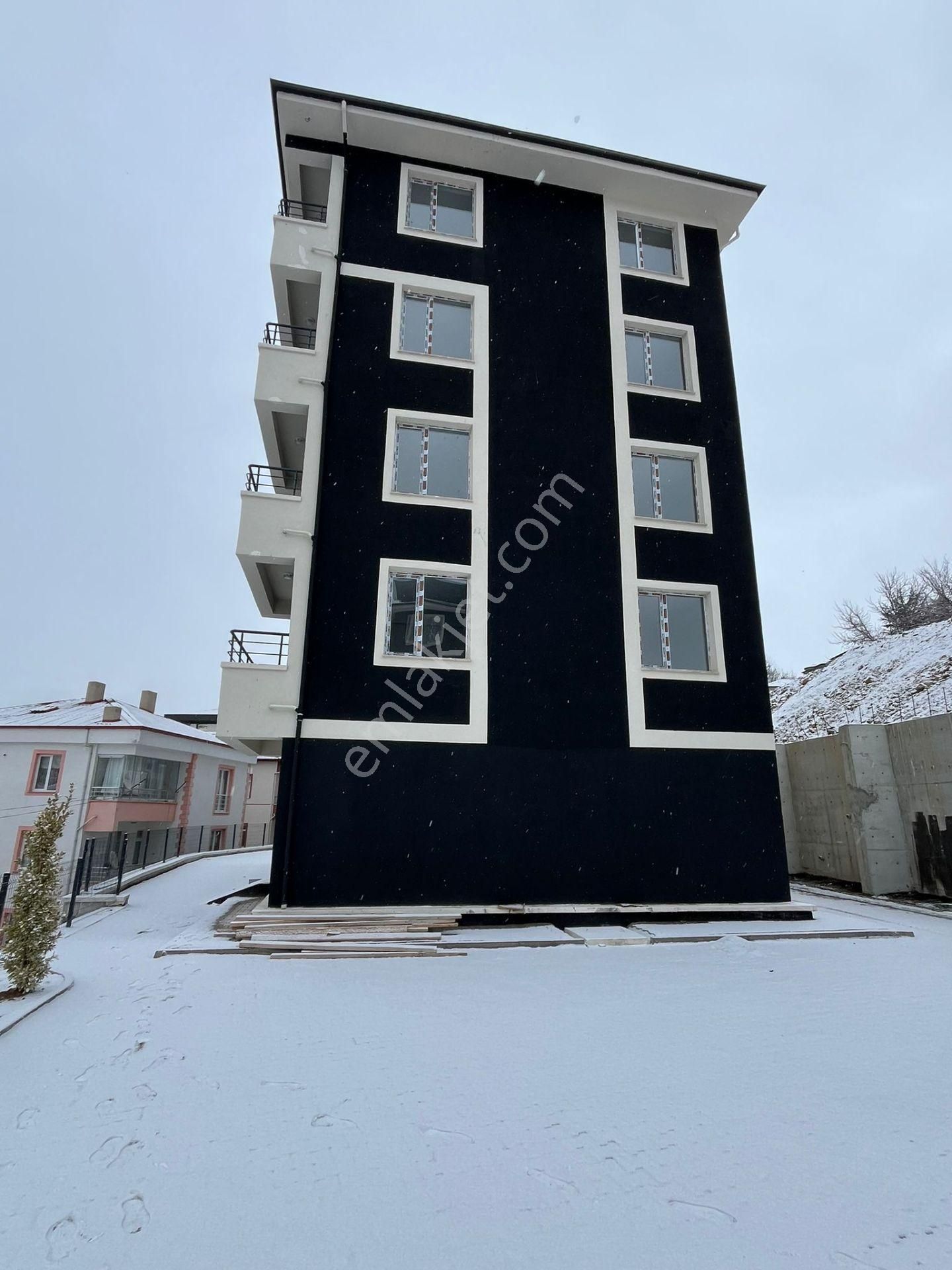 Millet Bahçesi Karşısında 2+1 Satılık Daire***burcu Emlaktan*** - Görsel 3