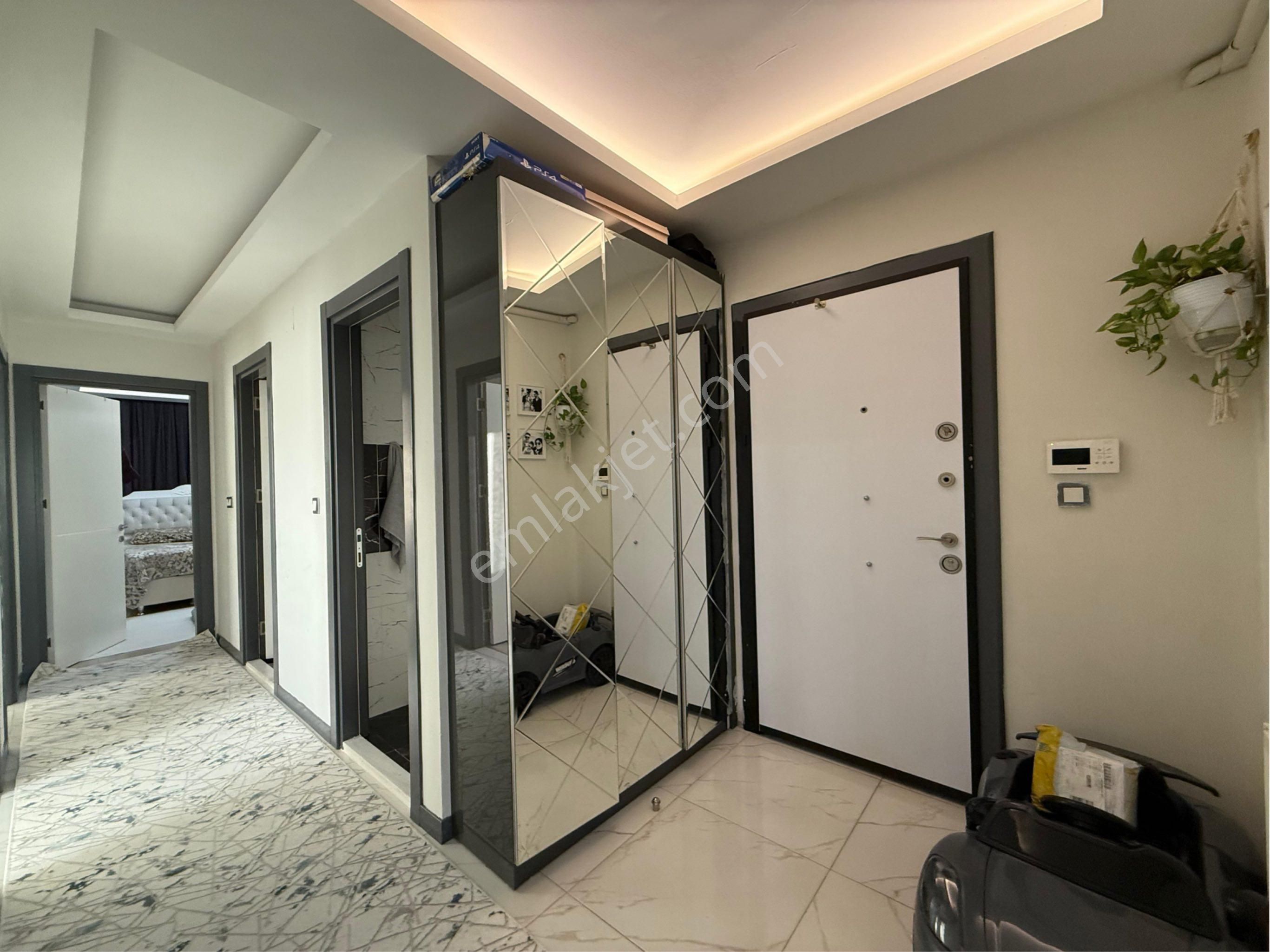 Tellidere'de/metroya Yakın/3 Yaş/3+1/k.mutfak/ç.banyo/iskanlı !! - Görsel 25