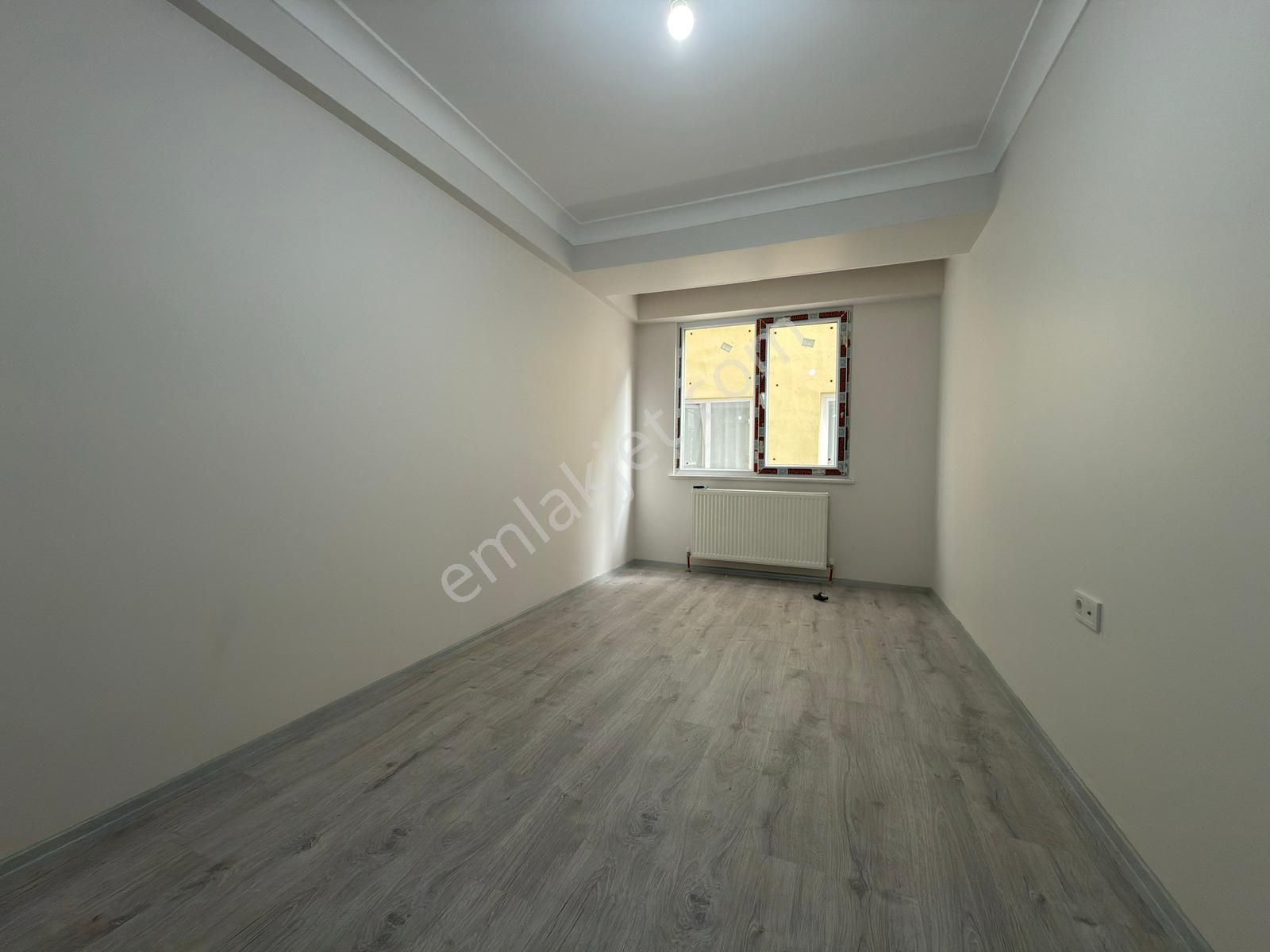 Salih Emlak 'tan Metro-metrobüs-e5 Yakını 2+1 Sıfır Daire - Görsel 9