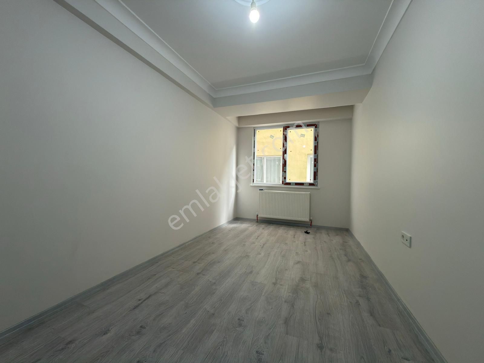 Salih Emlak 'tan Metro-metrobüs-e5 Yakını 2+1 Sıfır Daire - Görsel 8