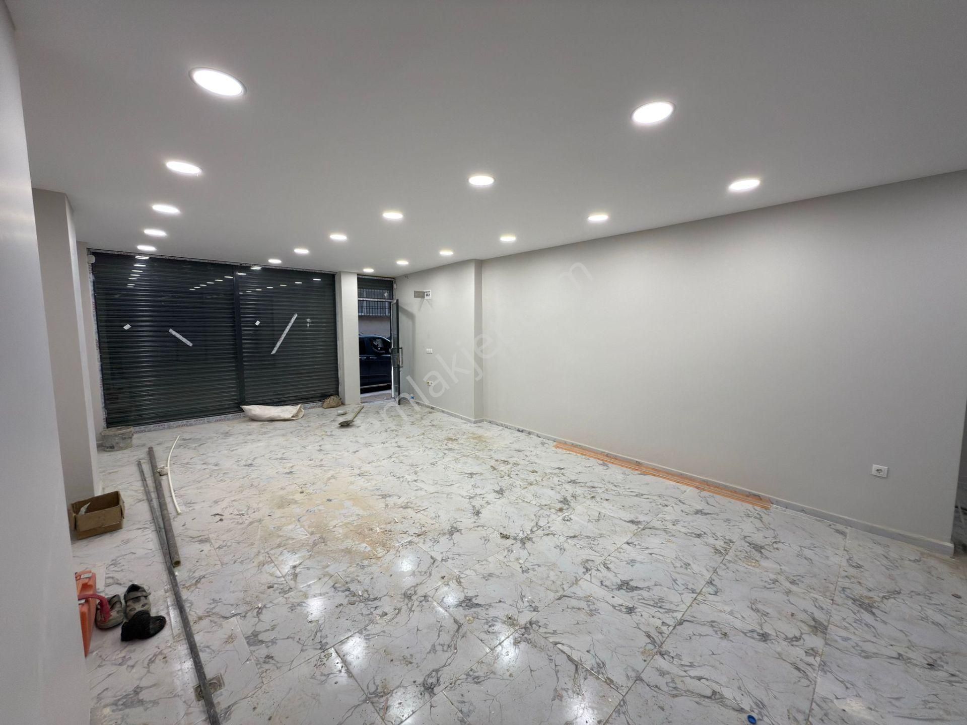 Bayrampaşa Bankalar Caddesinde Sıfır 180 M2 Depolu Dükkan - Görsel 3