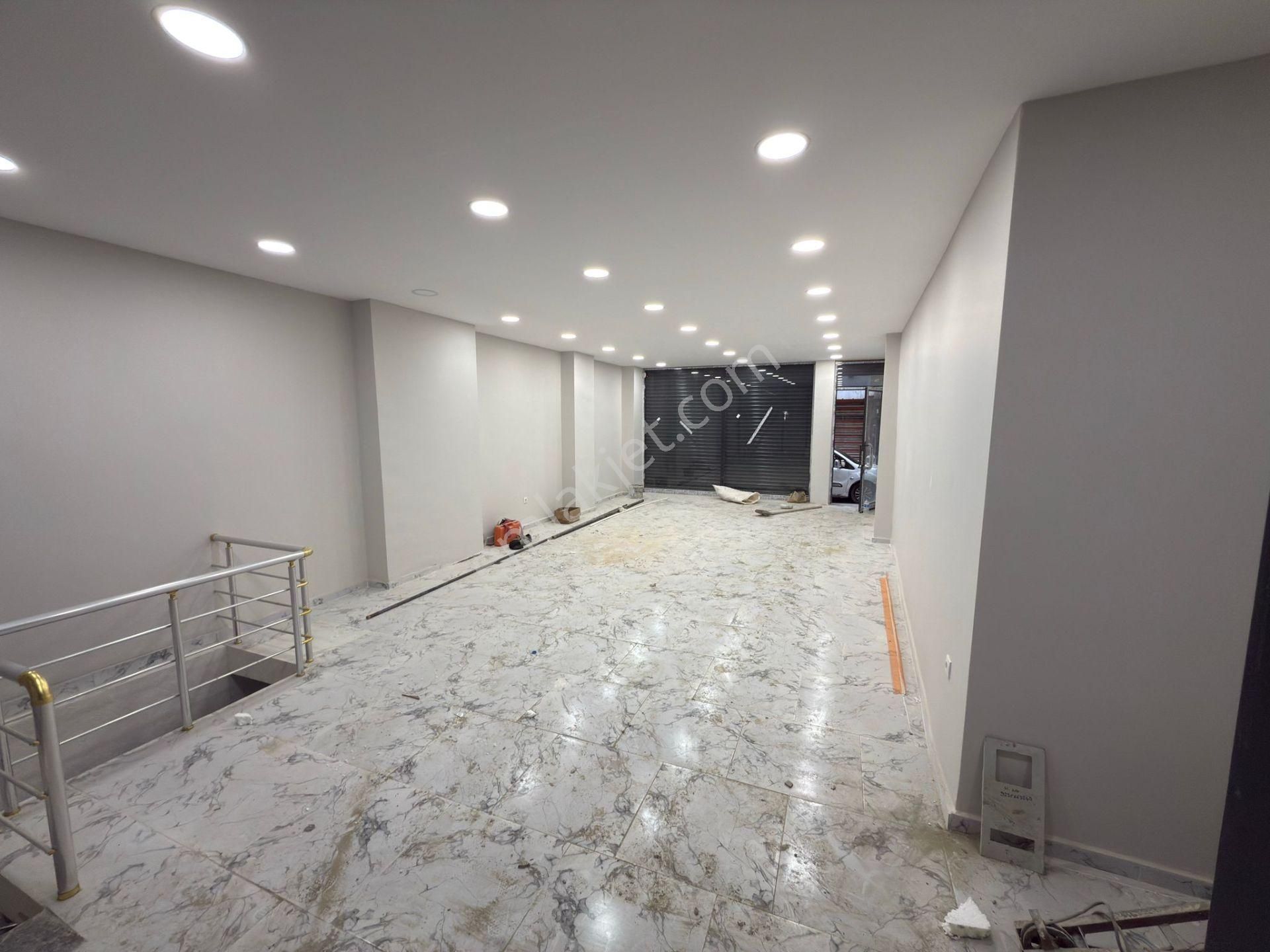 Bayrampaşa Bankalar Caddesinde Sıfır 180 M2 Depolu Dükkan - Görsel 4