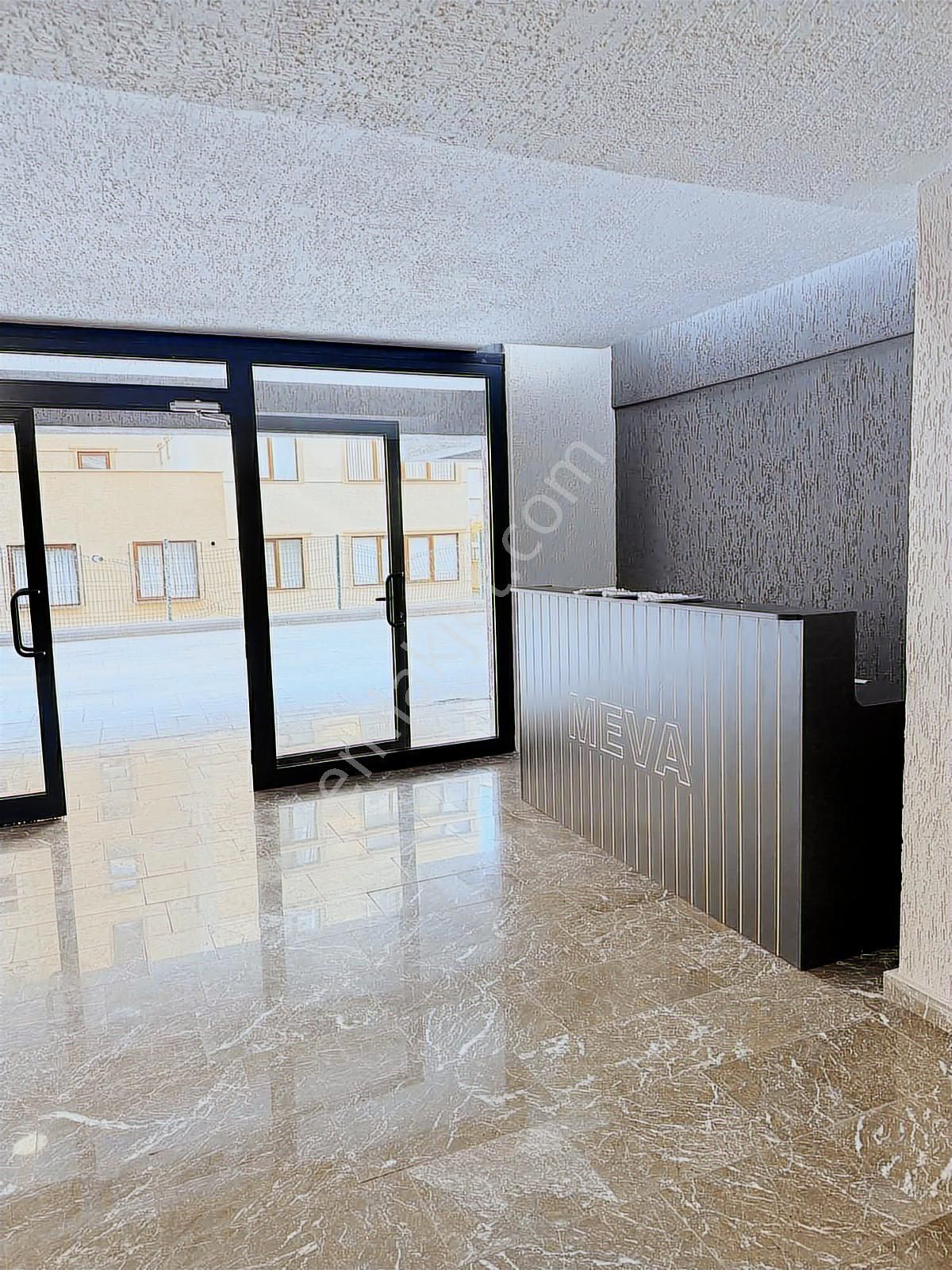 23 Nisan Mah.de Kapalı Otoparklı Sıfırı Lüks 1+1 Kiralık Daire - Görsel 23