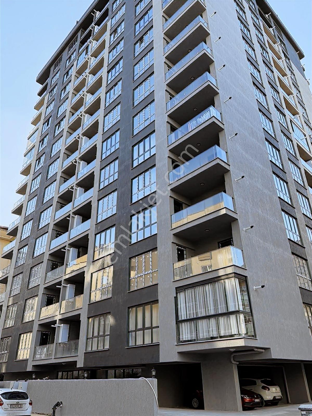 23 Nisan Mah.de Kapalı Otoparklı Sıfırı Lüks 1+1 Kiralık Daire