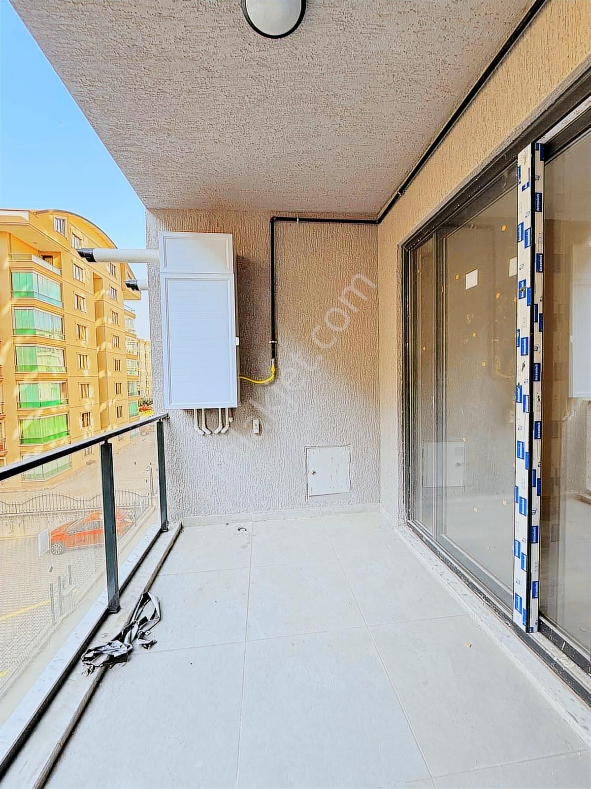 23 Nisan Mah.de Kapalı Otoparklı Sıfırı Lüks 1+1 Kiralık Daire - Görsel 21