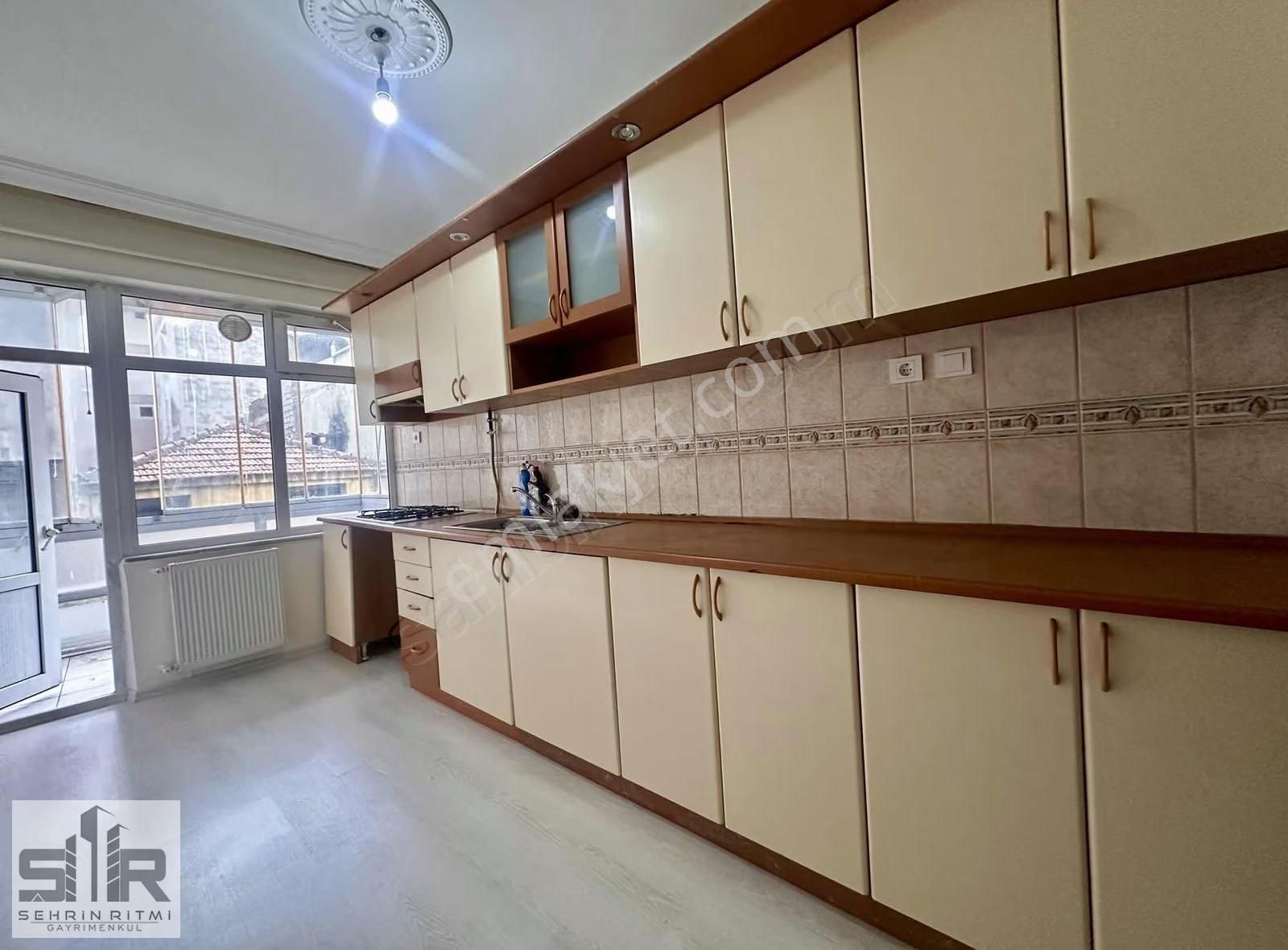 Meydan Bölgesinde Satılık 3+1 Daire - Görsel 3