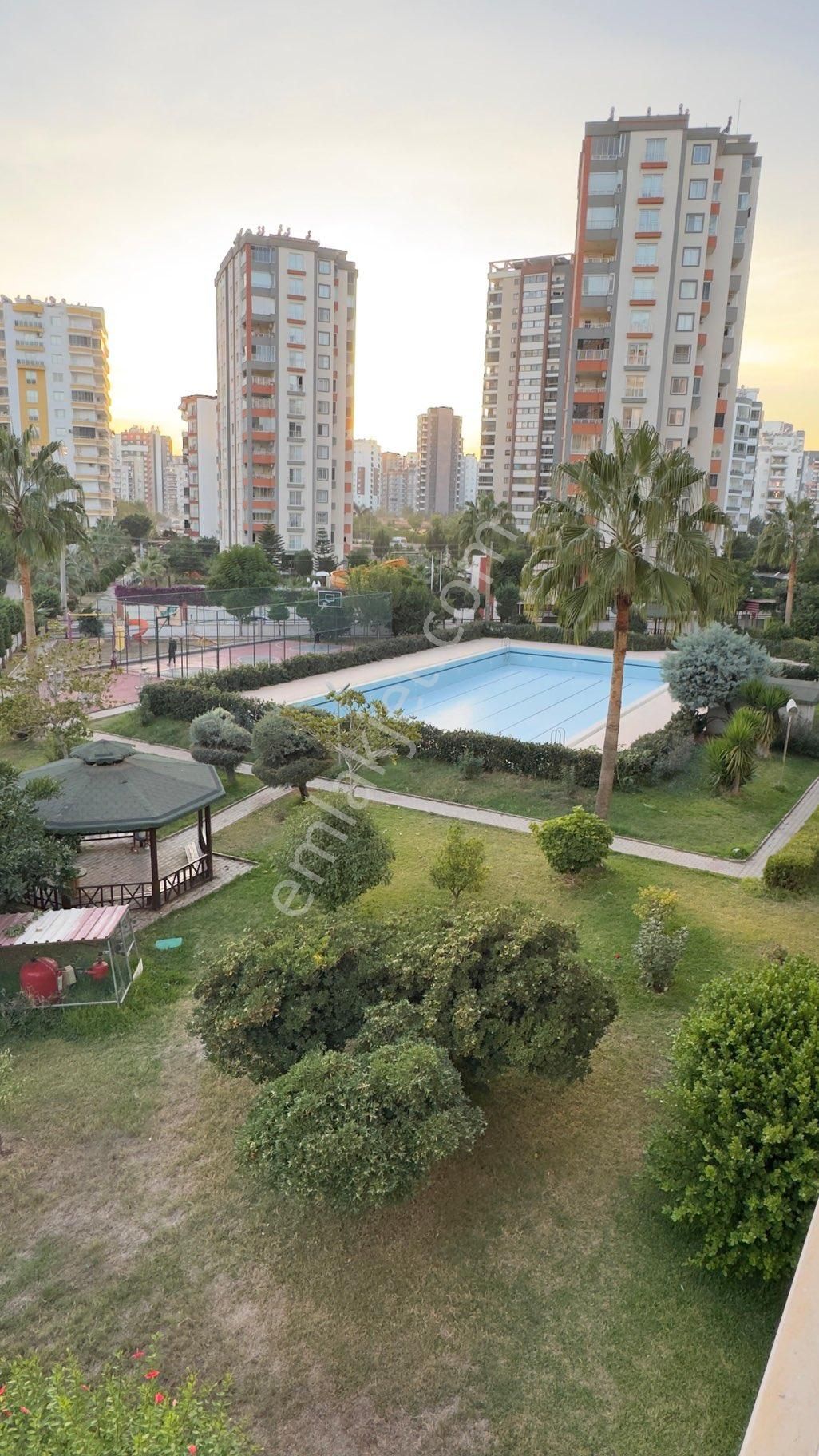 Florya Park Sitesi Lüx Geniş 3+1 Kiralık - Görsel 2