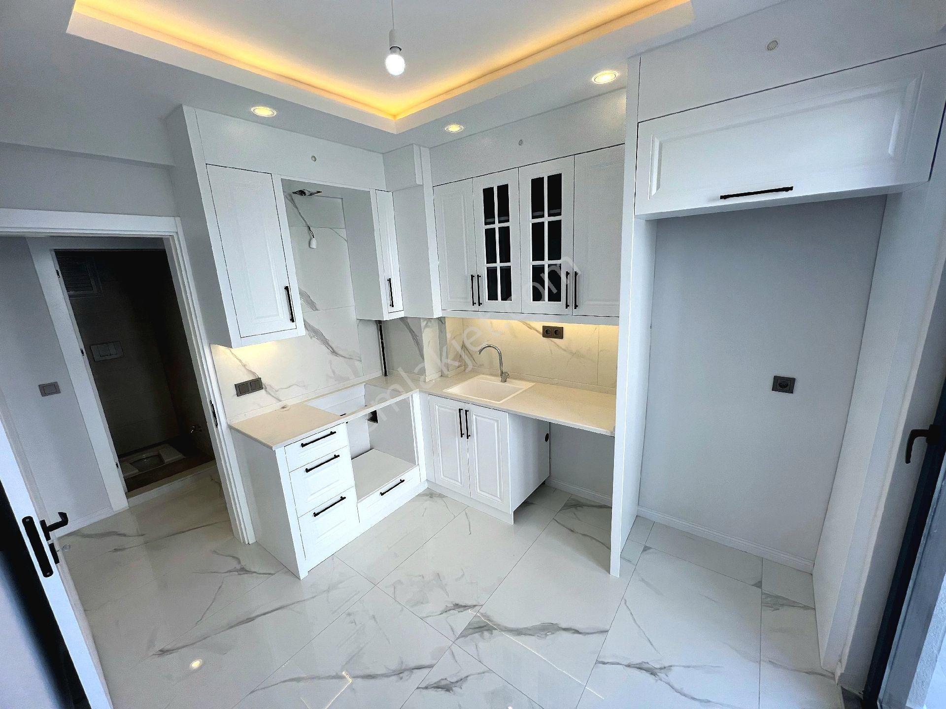 Bağbaşı Zümrüt'te Yeni Yol Yakını Asansörlü Sıfır 2+1 Lüx Daireler