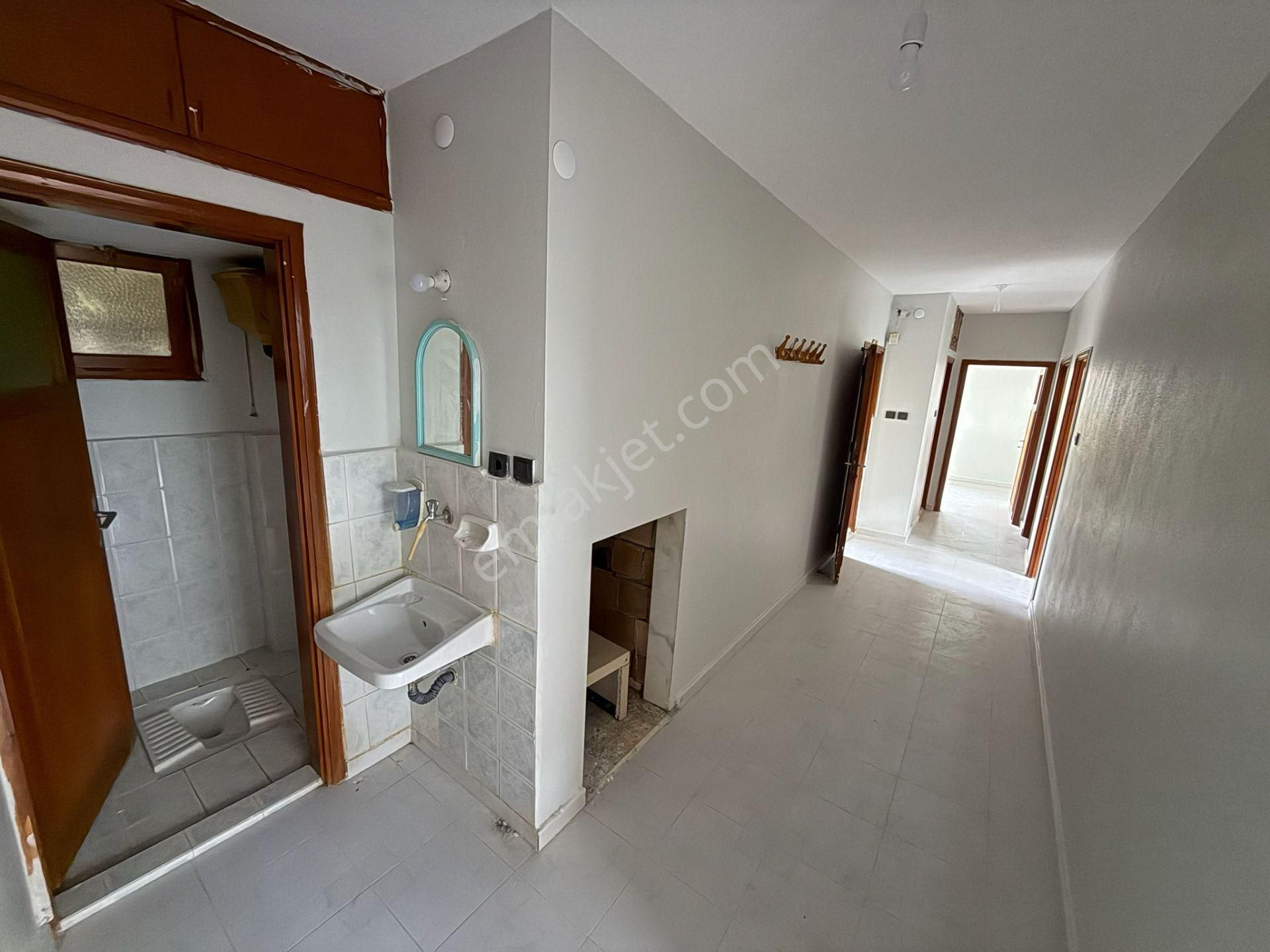 Adana Çukurova Kurttepe Mah.kiralık 3+1 Müstakil Daire Doğalgazı Sıfır Takılacak Dört Cephe Bahçeli - Görsel 24