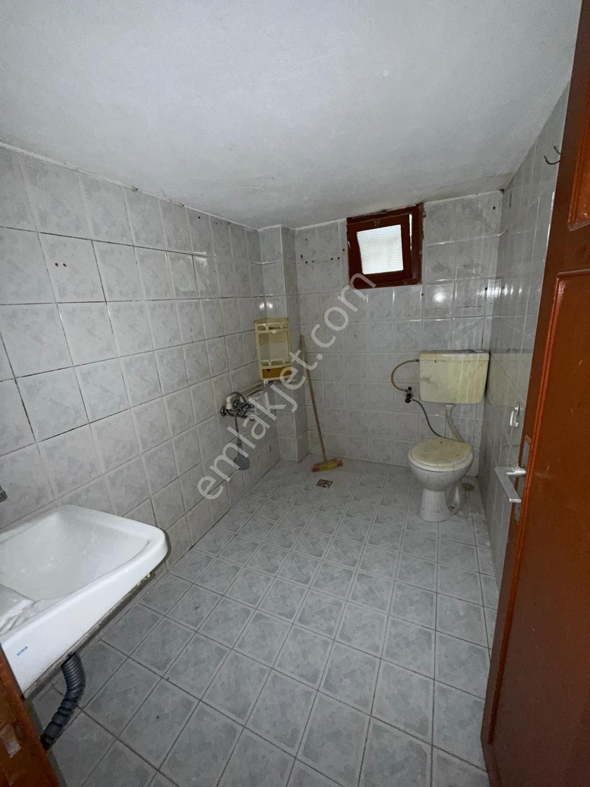 Adana Çukurova Kurttepe Mah.kiralık 3+1 Müstakil Daire Doğalgazı Sıfır Takılacak Dört Cephe Bahçeli - Görsel 4