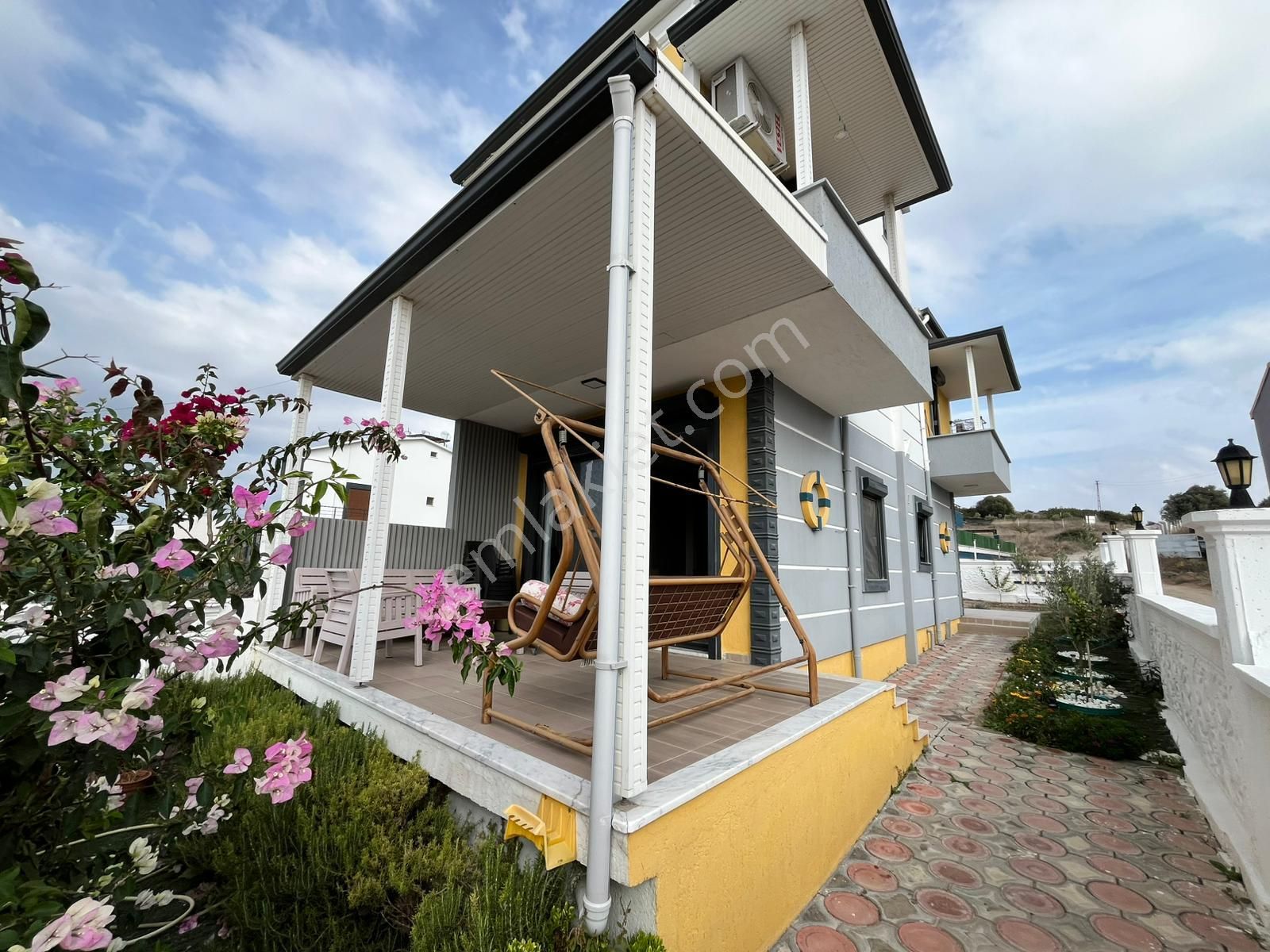 3+1 Ayrı Mutfak Müstakil Bahçeli Eşyalı Kat Mülkiyetli Yeni Villa - Görsel 2