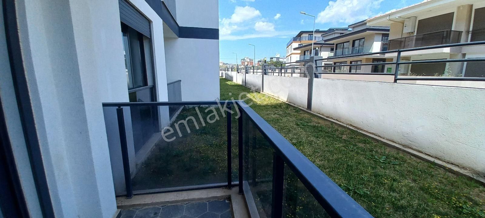 Site İçi,havuzlu,geniş,kapaılı Mutfaklı 2+1 Rw Akar Dan - Görsel 18