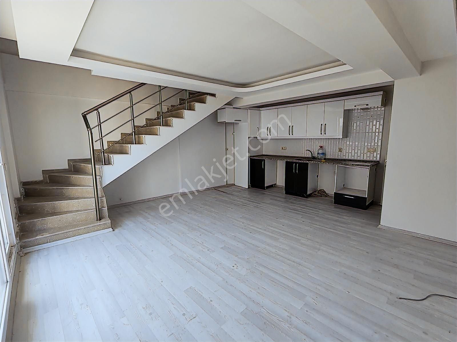 Seferihisar Merkezde Dubleks Satılık 4+1 Daire Rw Akar - Görsel 10