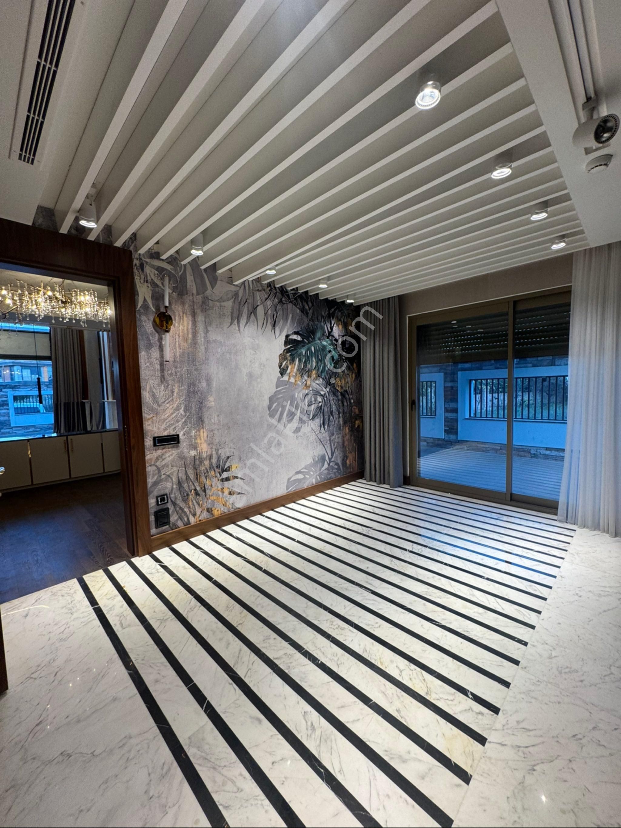 Satılık Özel Villa Asansörlü Hamam Sauna Kapalı Otoparklı - Görsel 24