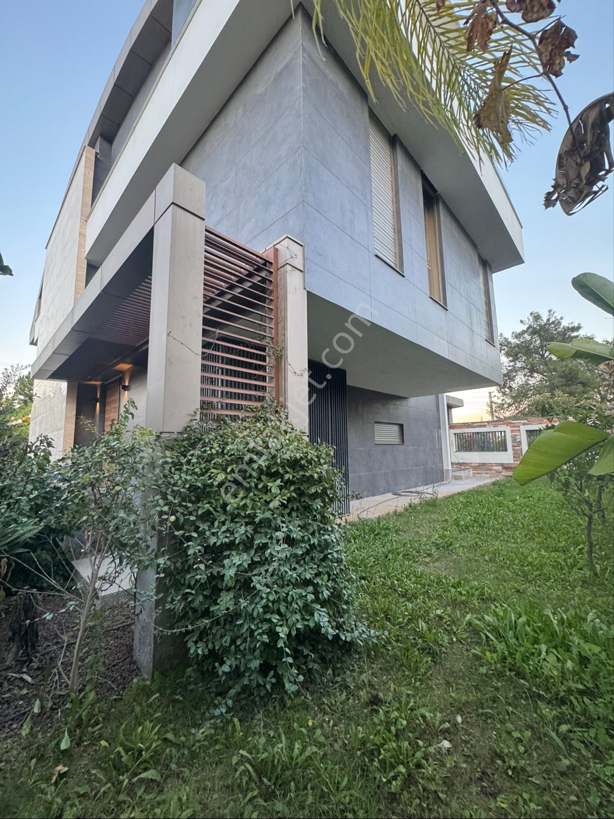 Satılık Özel Villa Asansörlü Hamam Sauna Kapalı Otoparklı - Görsel 4