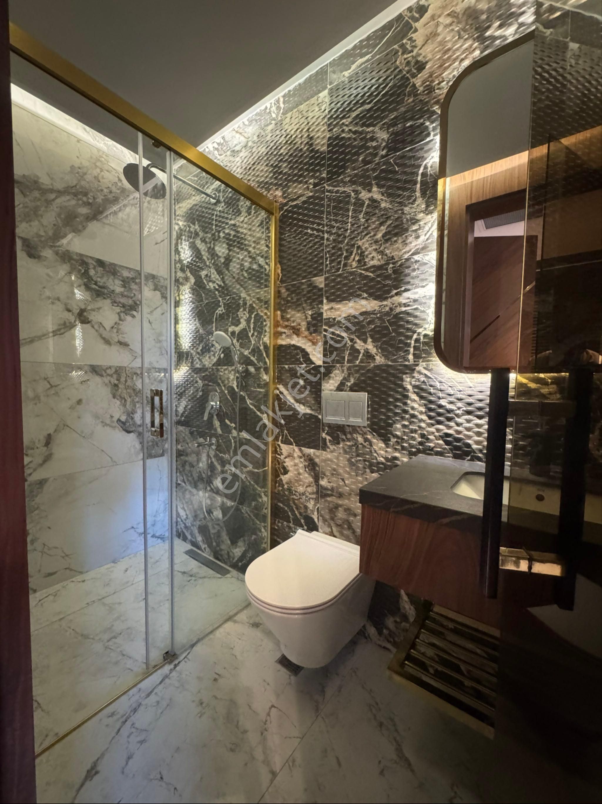 Satılık Özel Villa Asansörlü Hamam Sauna Kapalı Otoparklı - Görsel 30