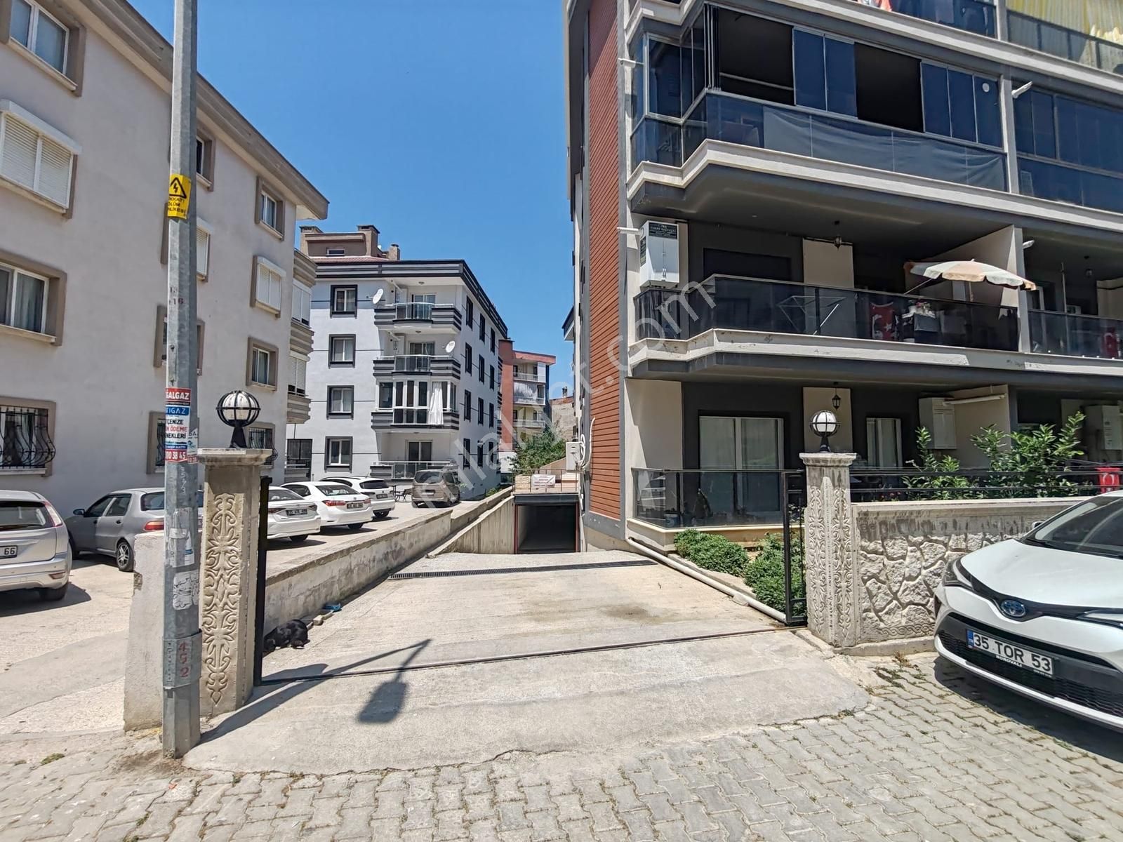 Rw Akar// Site İçinde Kapalı Otoparklı Bahçe Kullanımlı 2+1 - Görsel 28