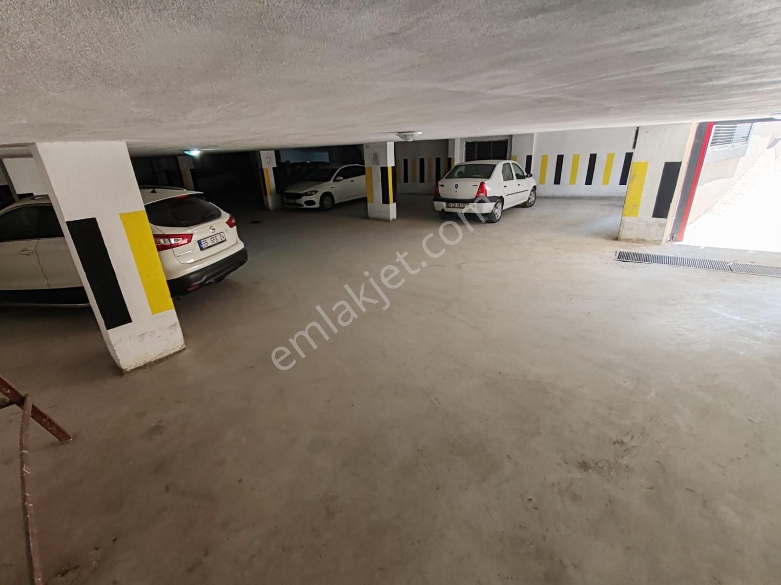 Rw Akar// Site İçinde Kapalı Otoparklı Bahçe Kullanımlı 2+1 - Görsel 16