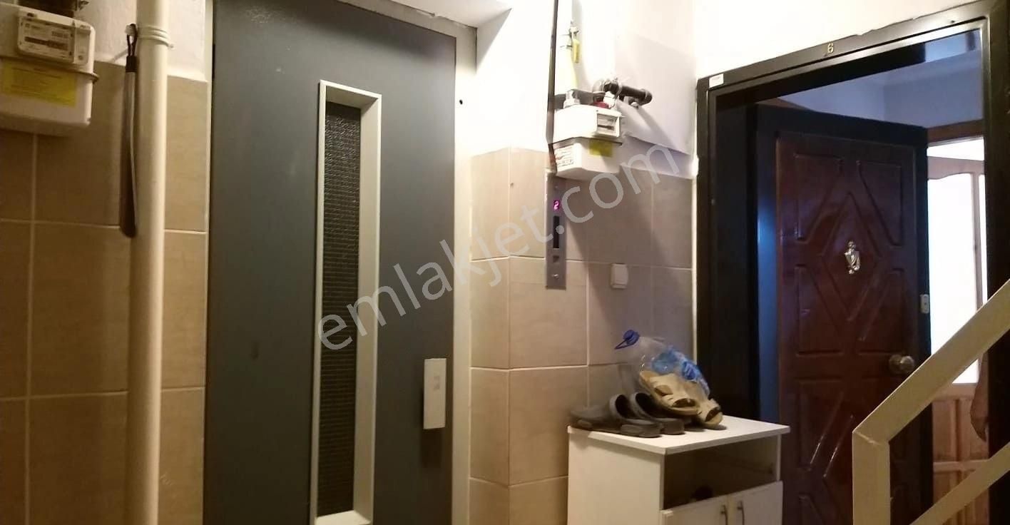 Karabağlar Doğanay Mahallesinde Ara Kat Asansörlü Otoparklı 3+1 Satılık Daire - Görsel 6