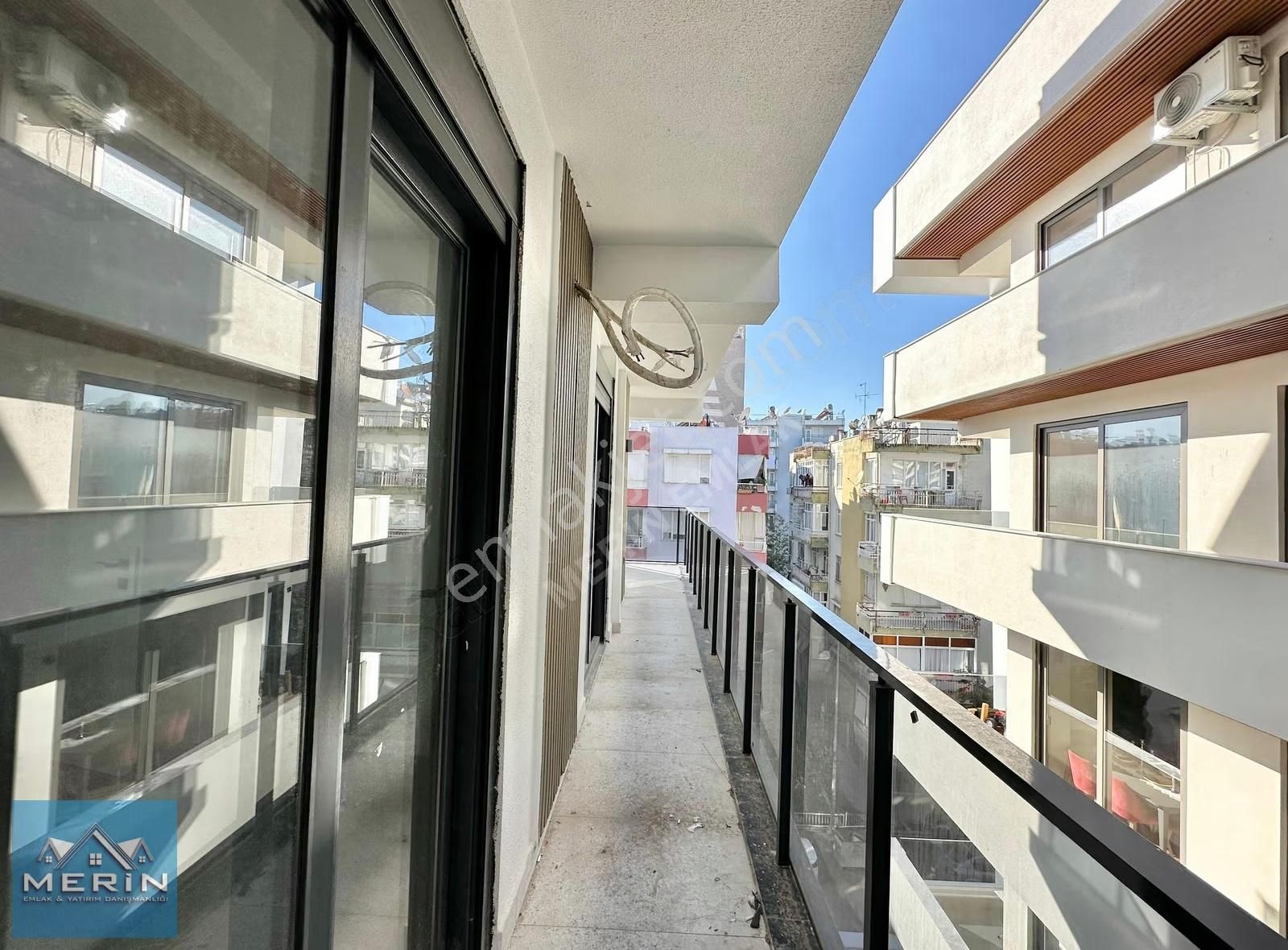 Gençlikte Lüx Rezidansta Satılık Sıfır 2+1 K.otoparklı Daire ! - Görsel 4