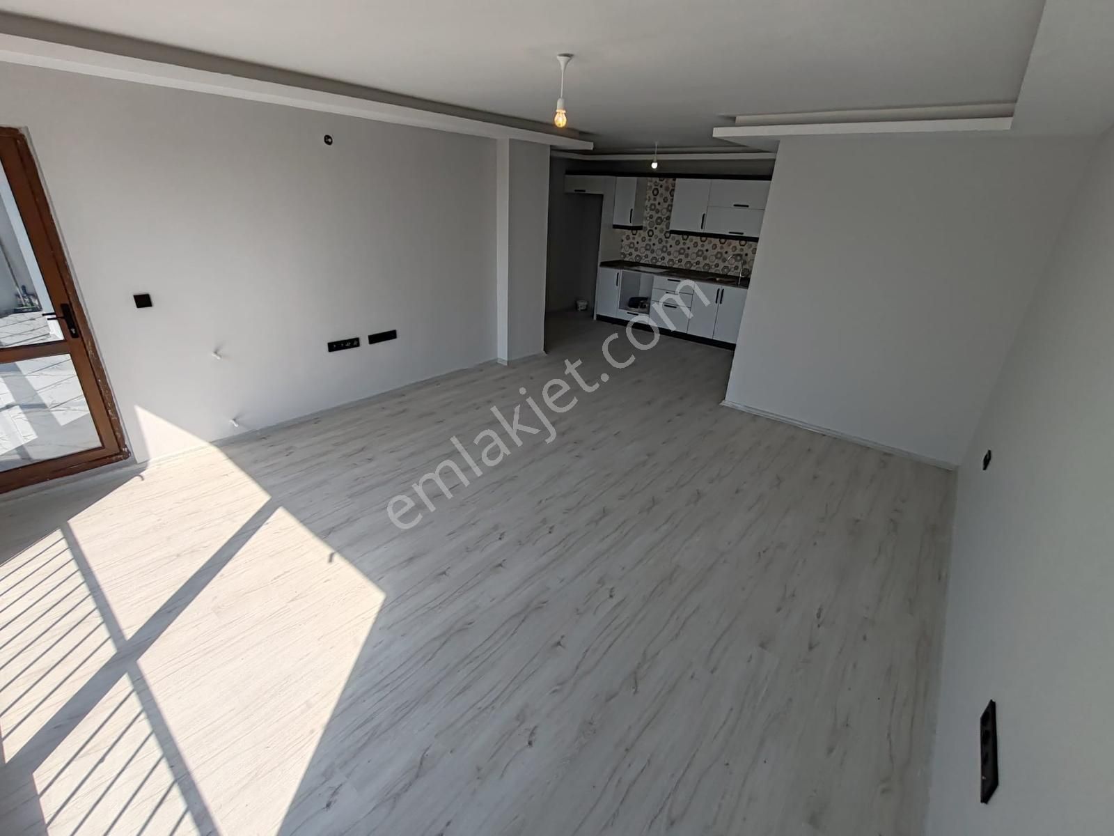 Rw Akar // Pazar Yerine Yakın Geniş Satılık 2+1 Daire - Görsel 8