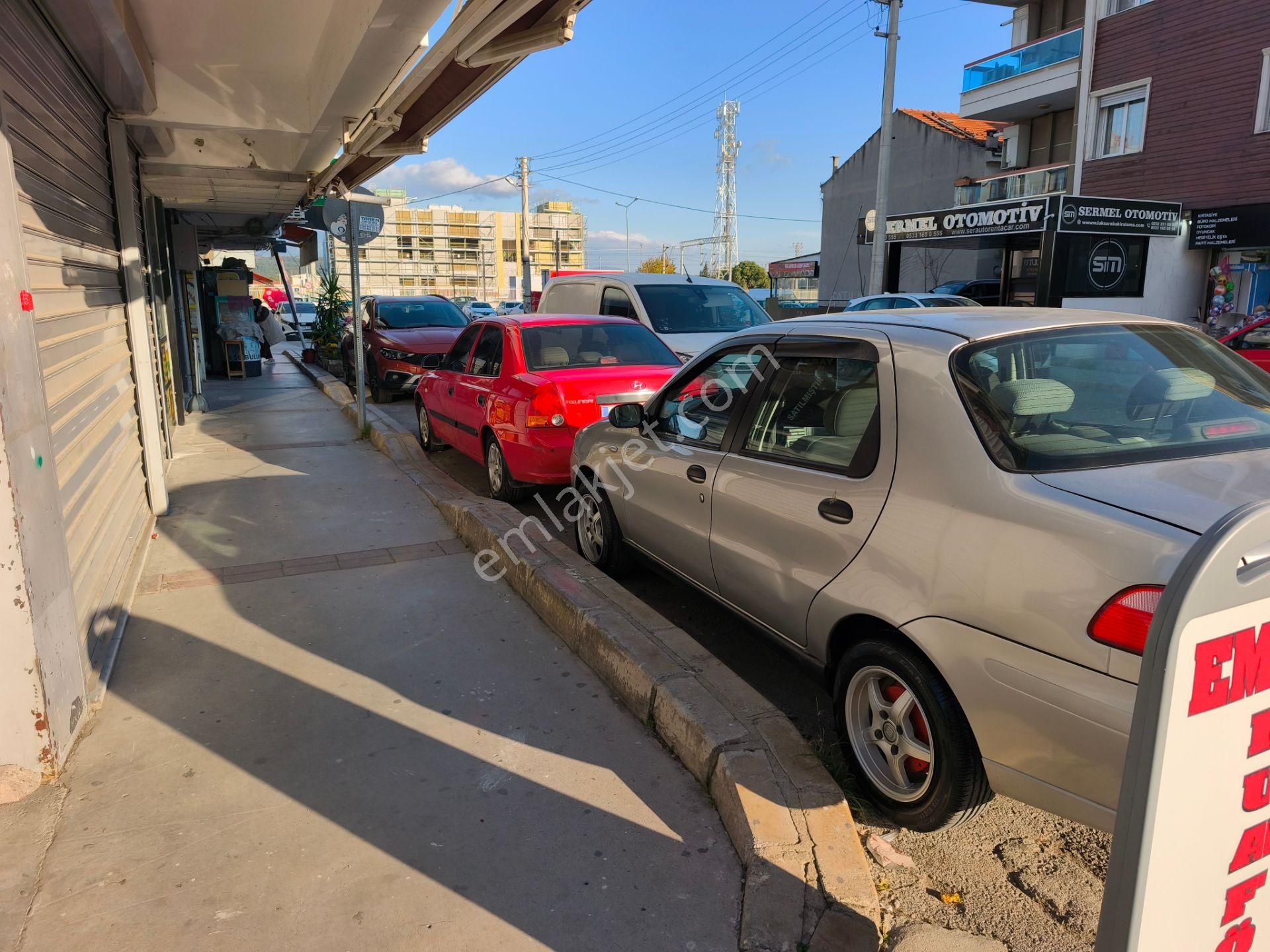 Havacılar Caddesine Cepheli İnce Uzun Depo Olmaya Müsait Kiralık İşyeri - Görsel 5