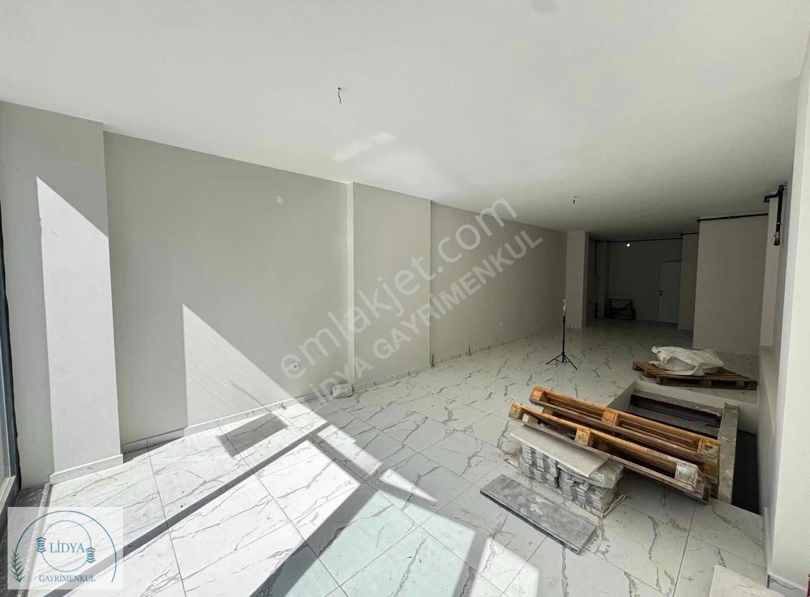 Araç Takasa Uygun Cadde Üzerinde Depolu Kullanışlı Sıfır Dükkan - Görsel 15