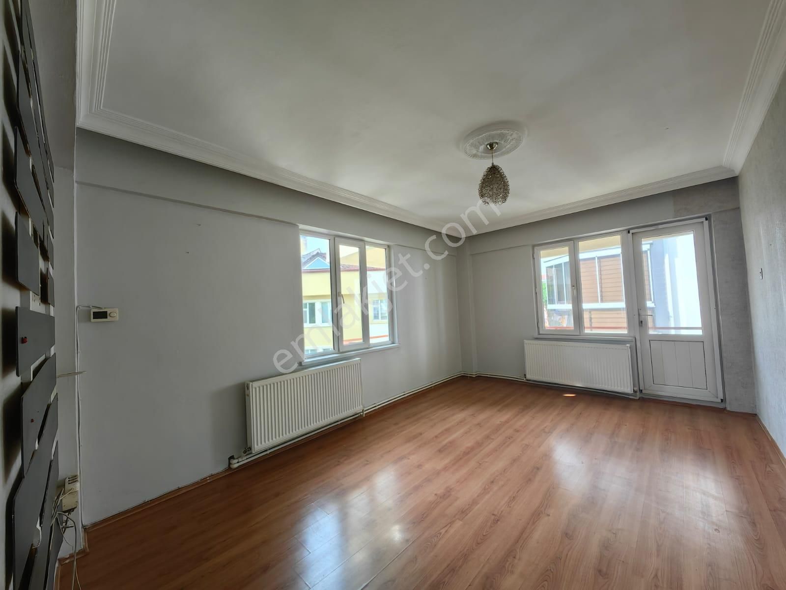 Elfi Den Bahçelievler Çarşamba Pazarı Yakını Kiralık 2+1 Daire