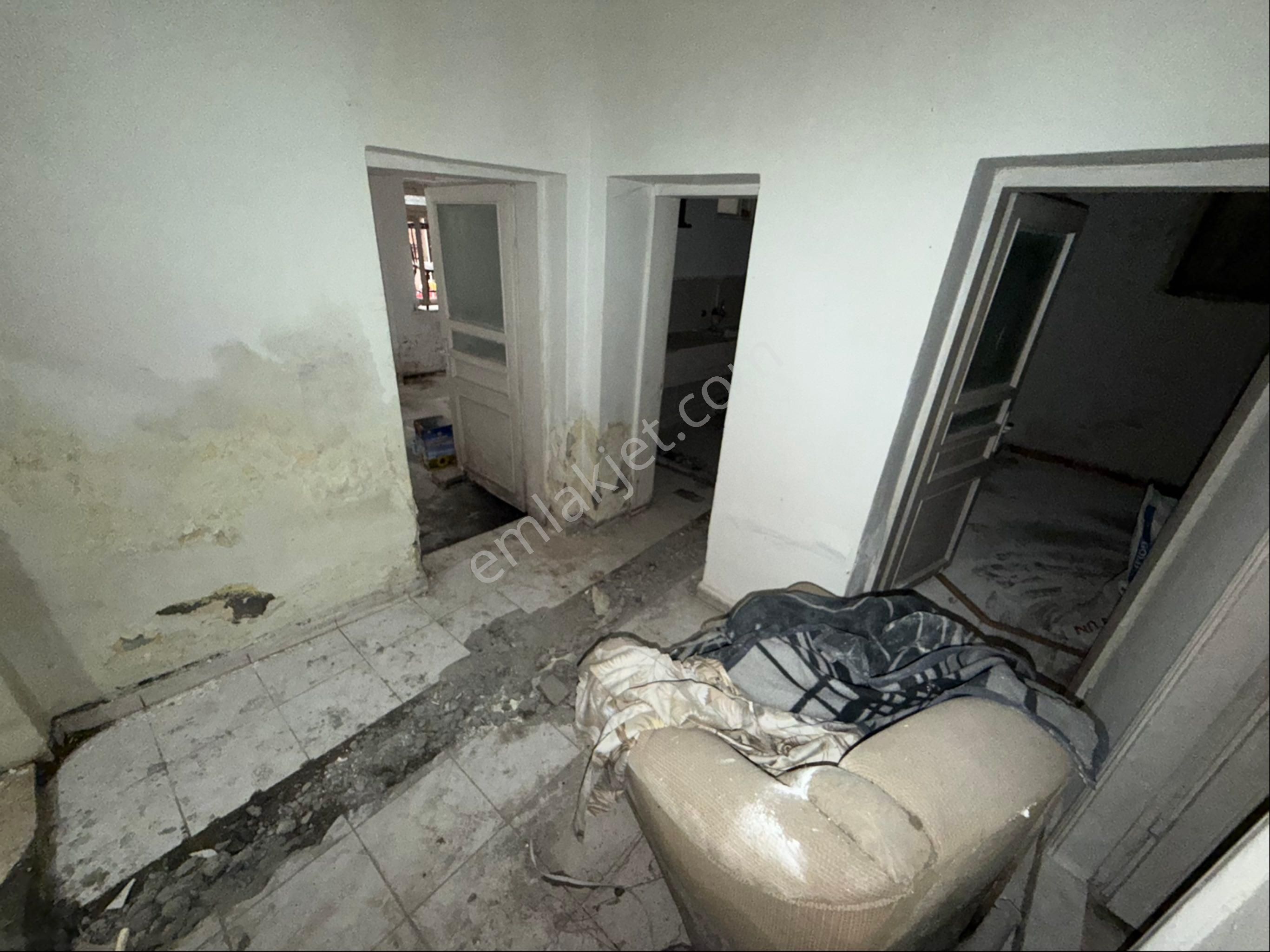 Evim-nur’dan Reşadiye Mh 2+1 Salon Mutfak Ayrı Bahçe Katı Uygun Fiyatlı Kat Mülkiyetli Fırsat Daire - Görsel 16