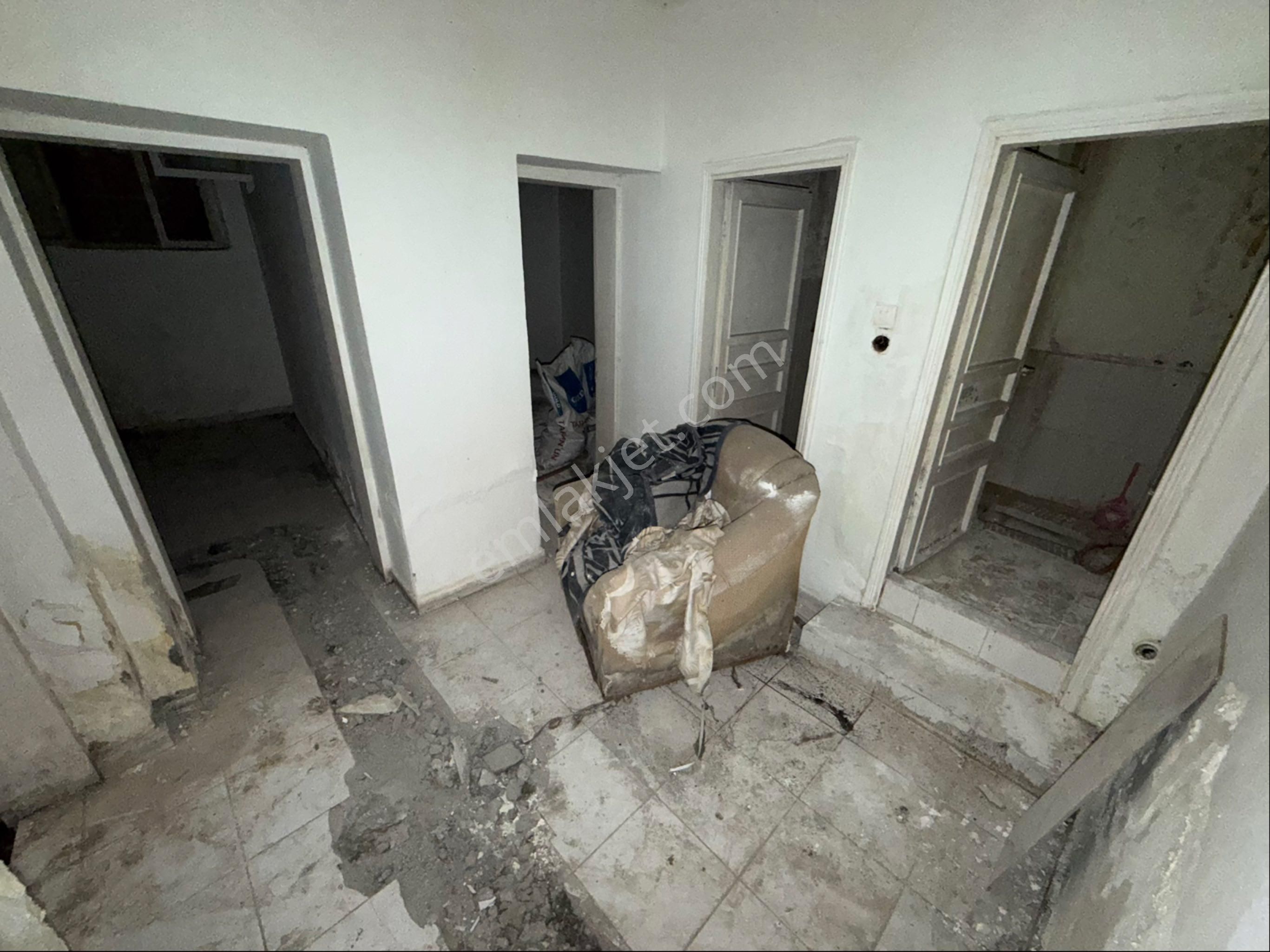 Evim-nur’dan Reşadiye Mh 2+1 Salon Mutfak Ayrı Bahçe Katı Uygun Fiyatlı Kat Mülkiyetli Fırsat Daire - Görsel 17