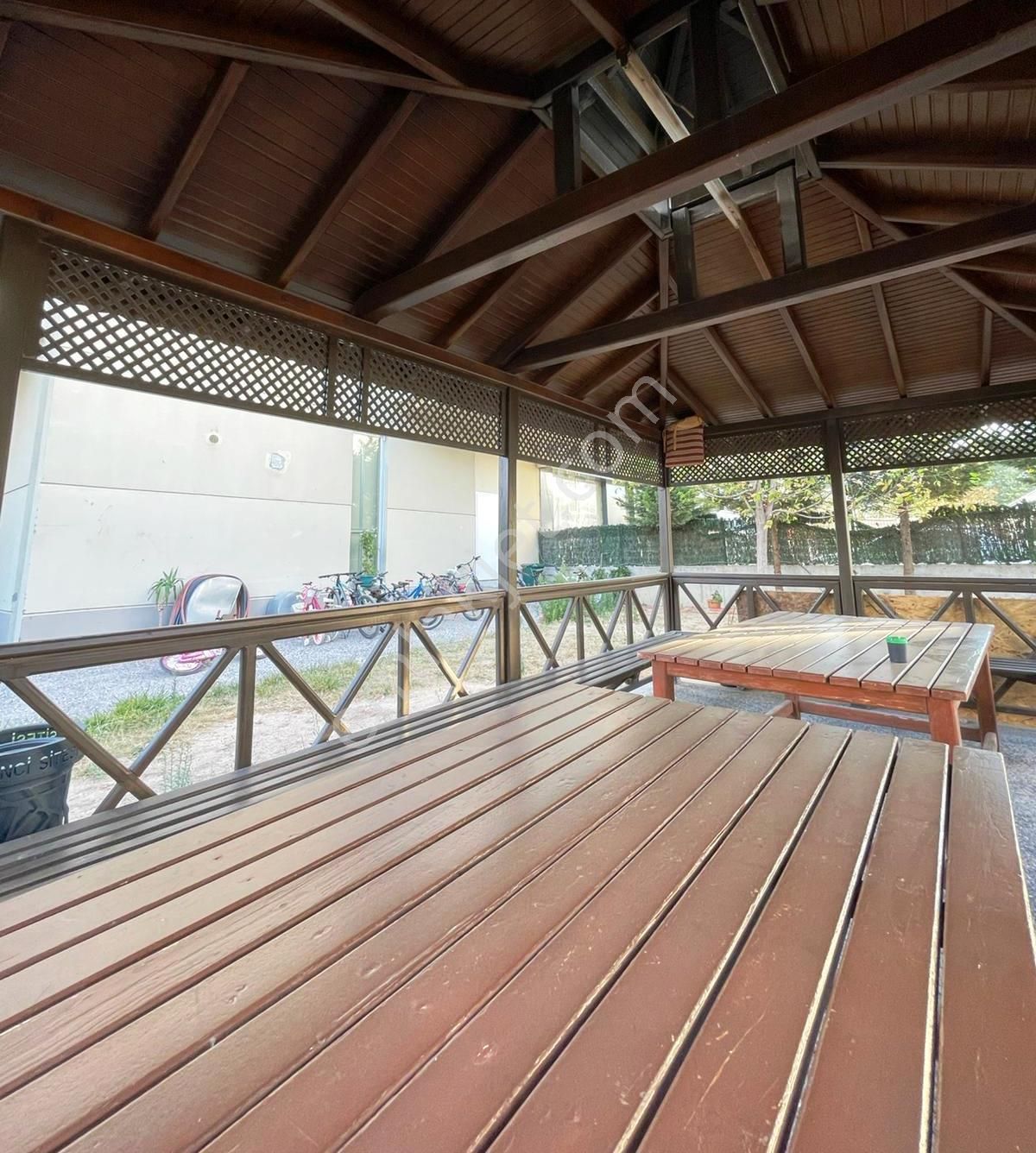 Baha'dan Beyşehir Caddesi Üzerinde Geniş 4+1 Daire - Görsel 3