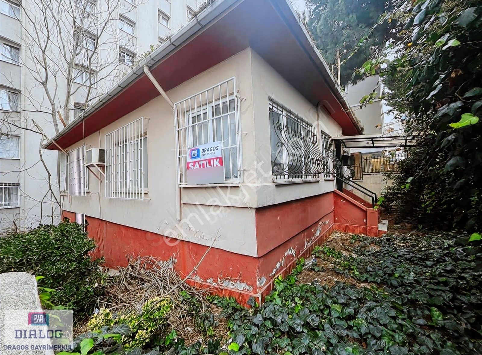 Dıalog Cevizli Mahallesin'de 250m2 Satılık Konut İmarlı Arsa