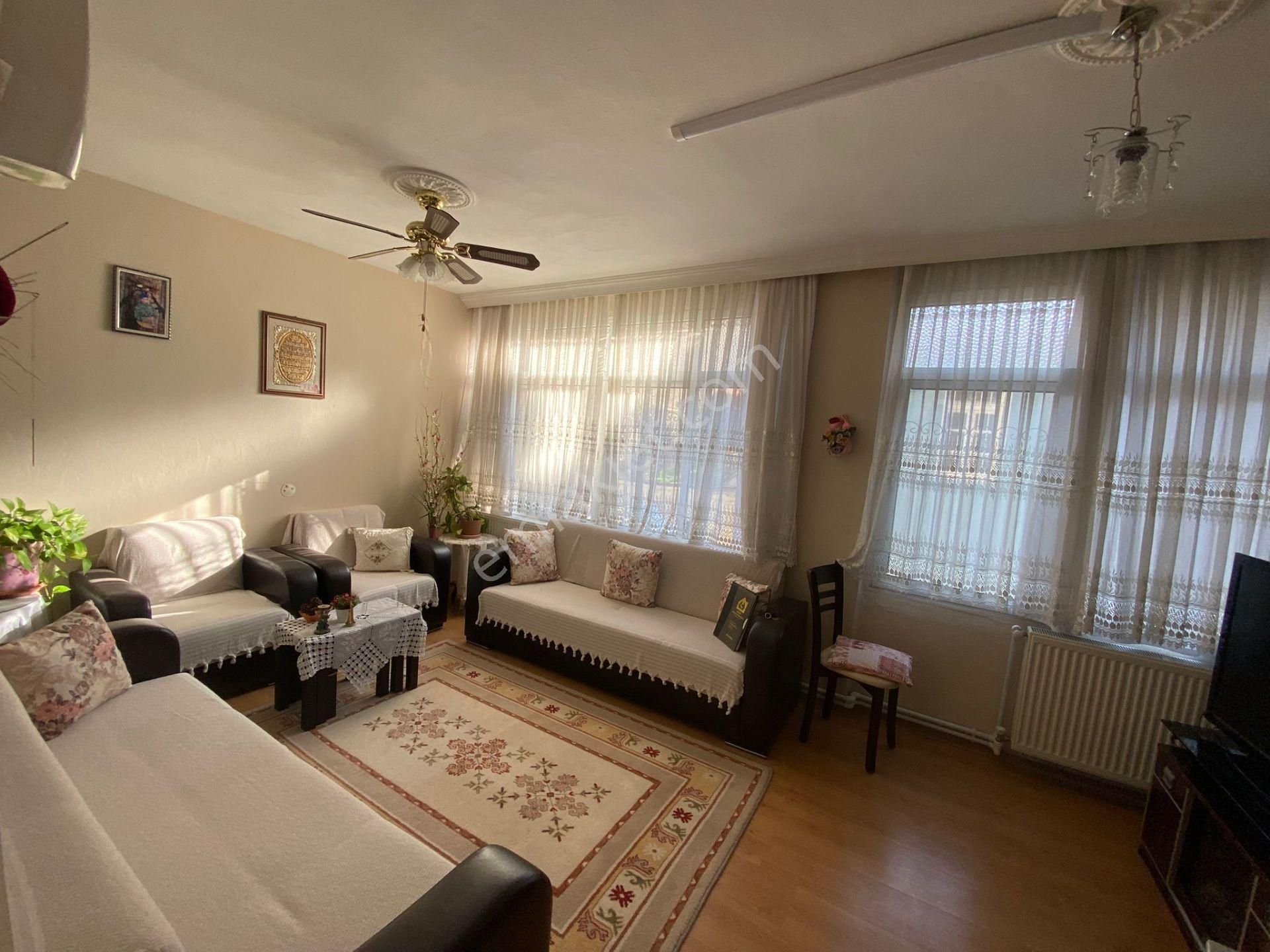 Acill Konak Eşrefpaşa Cad.si Yakını Kocatepe Mah.de 2+1 80m2 Dgazlı Ayrı Mutfak Satılık Daire - Görsel 3