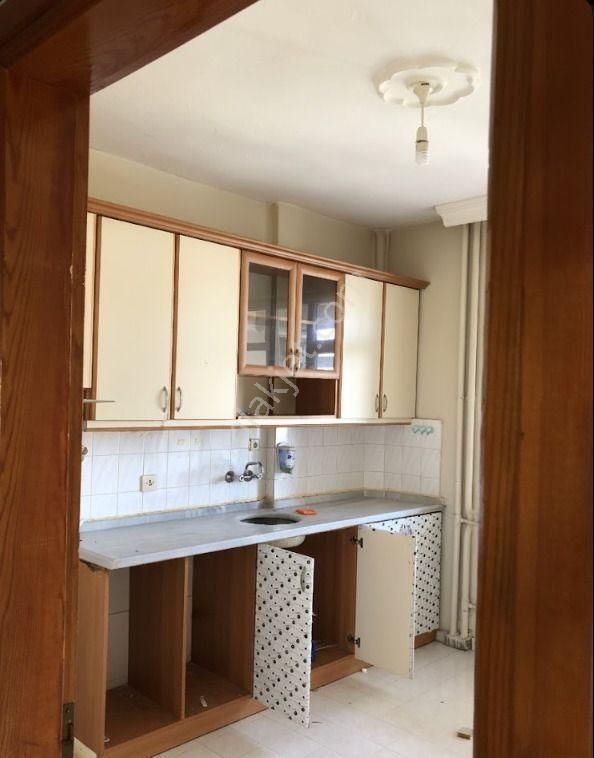 İsa Kavak Gayrimenkul’den Satılık 2+1 Daire – Selçuklu/bosna