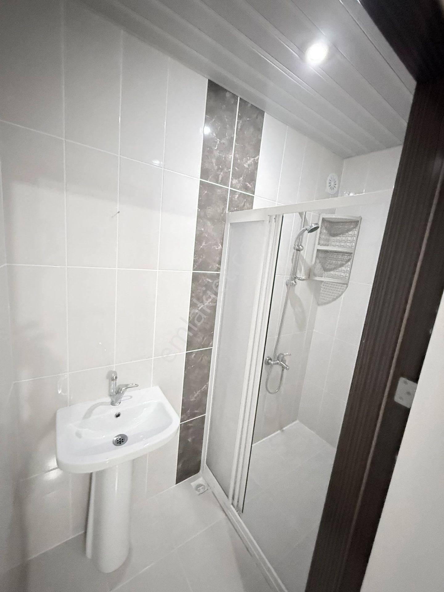 Yıldız'dan Merkezi Konumda Ara Kat Geniş Balkonlu 3+1 Kiralık !! - Görsel 19