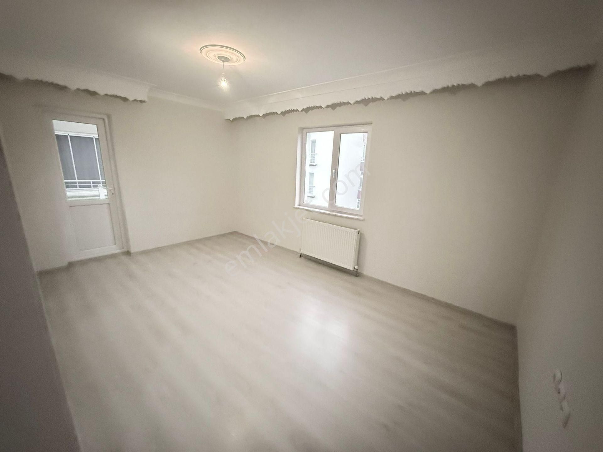 Yıldız'dan Merkezi Konumda Ara Kat Geniş Balkonlu 3+1 Kiralık !! - Görsel 13