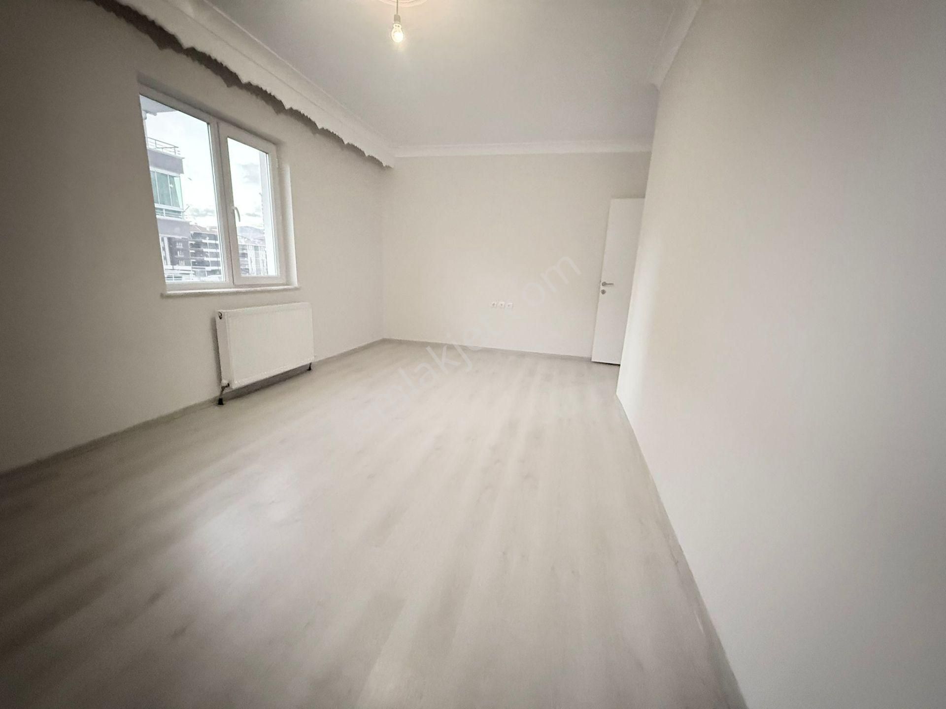 Yıldız'dan Merkezi Konumda Ara Kat Geniş Balkonlu 3+1 Kiralık !! - Görsel 10