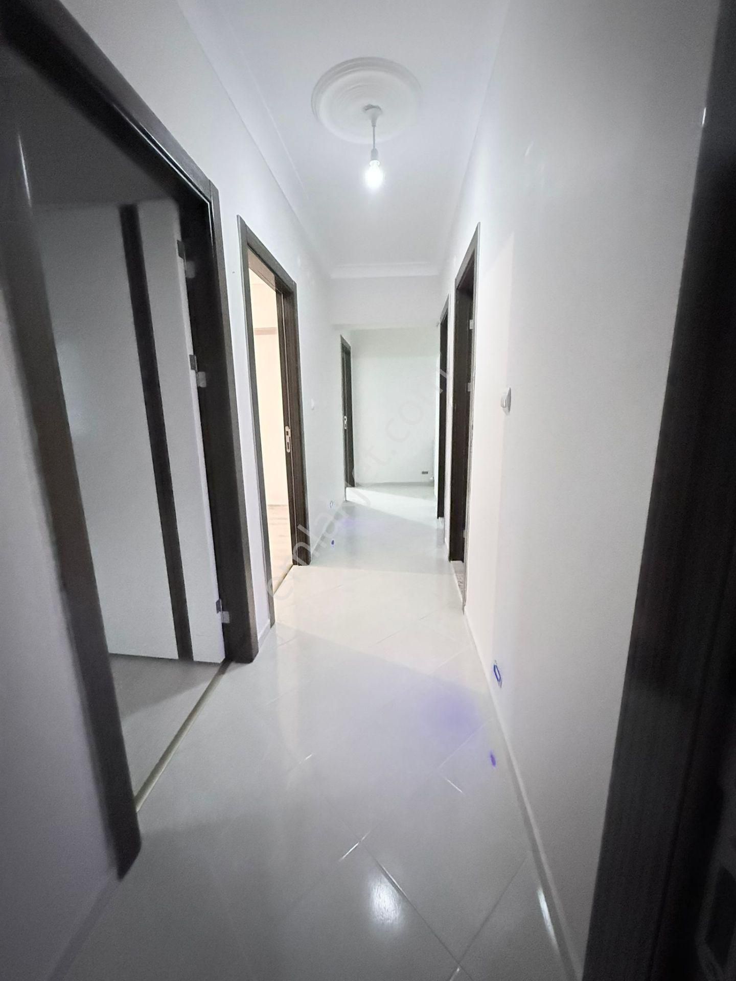 Yıldız'dan Merkezi Konumda Ara Kat Geniş Balkonlu 3+1 Kiralık !! - Görsel 22