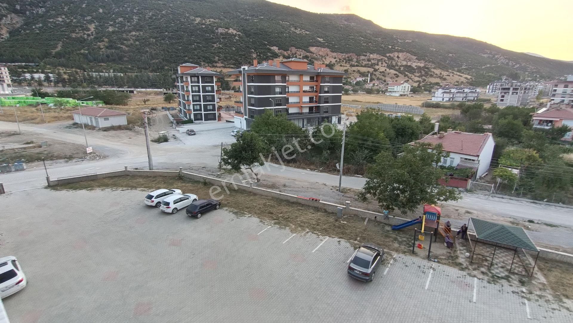 Tunçez Gm Yarenlerde 3 Yıllık 2+1 Cam Balkonlu Arakat Daire - Görsel 13