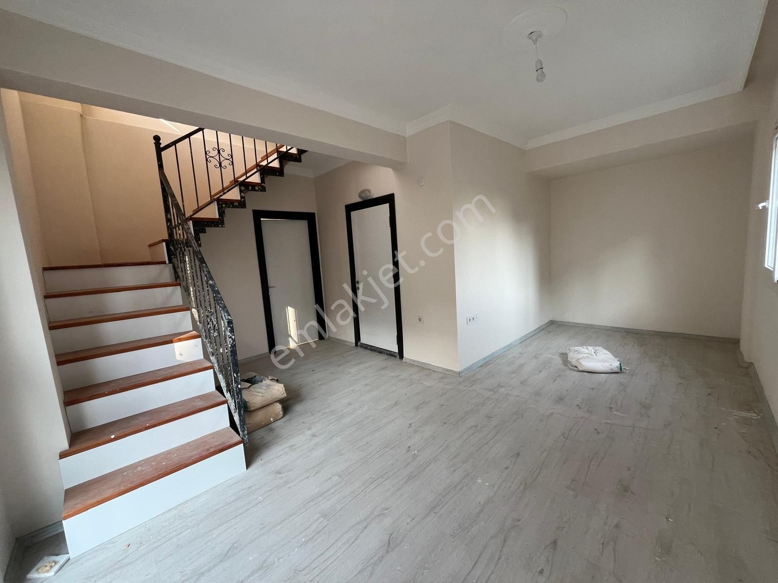 Menderes Turyap'tan Fevziçakmak Mh. 3+1 Kiralık Ters Dublex - Görsel 10