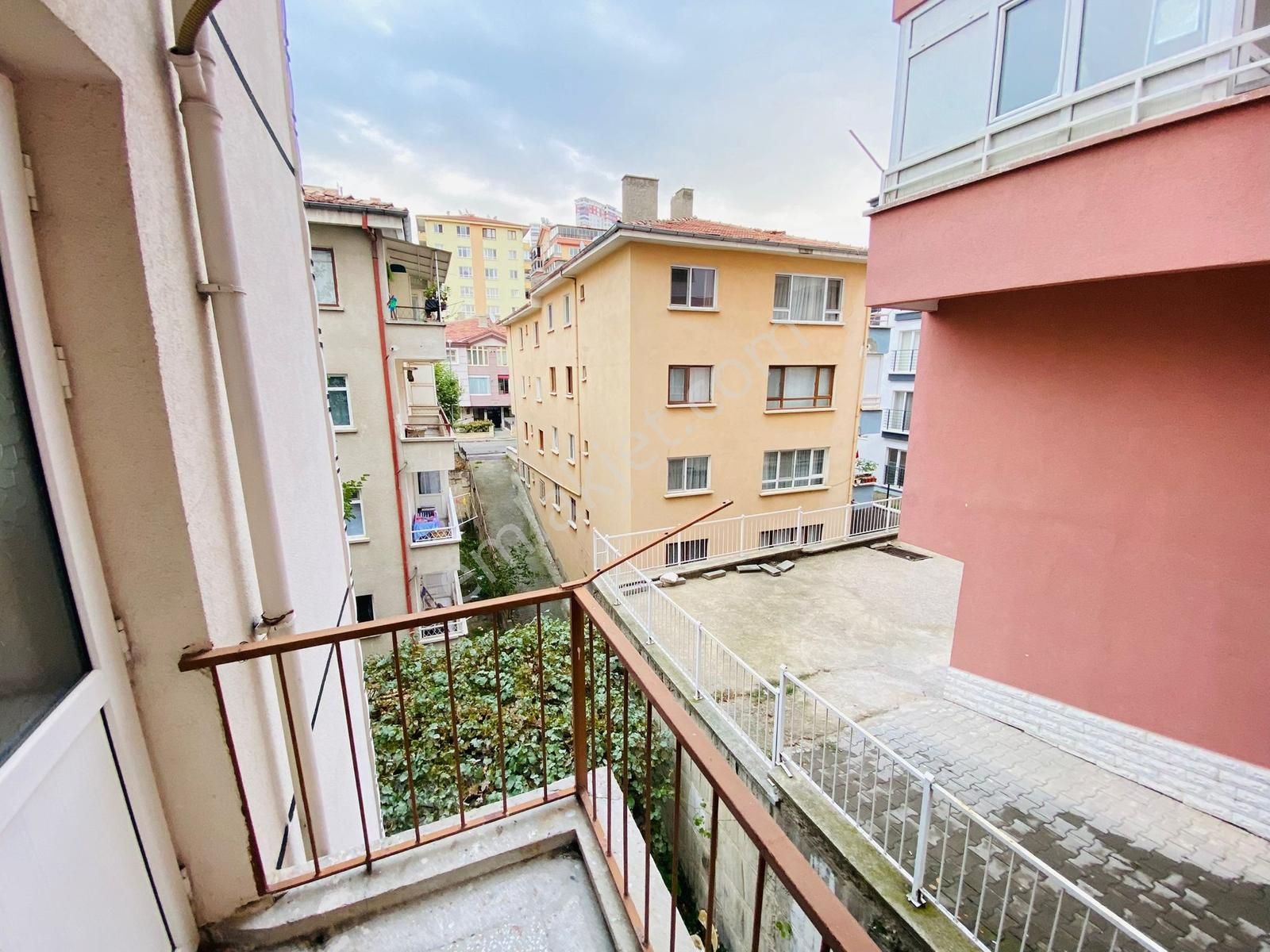 Valentia'dan Asım Gündüz Cadde Üzeri Kat Konumunda Kiralık 3+1!! - Görsel 8