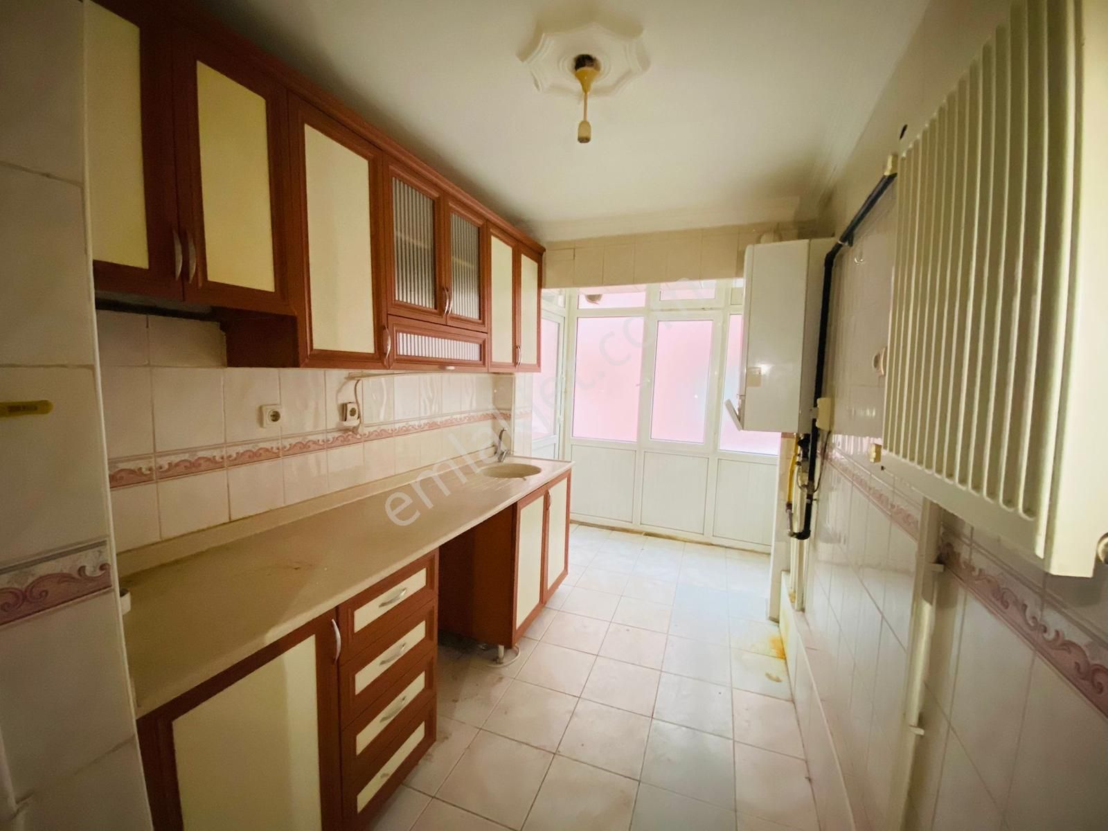 Valentia'dan Asım Gündüz Cadde Üzeri Kat Konumunda Kiralık 3+1!! - Görsel 16
